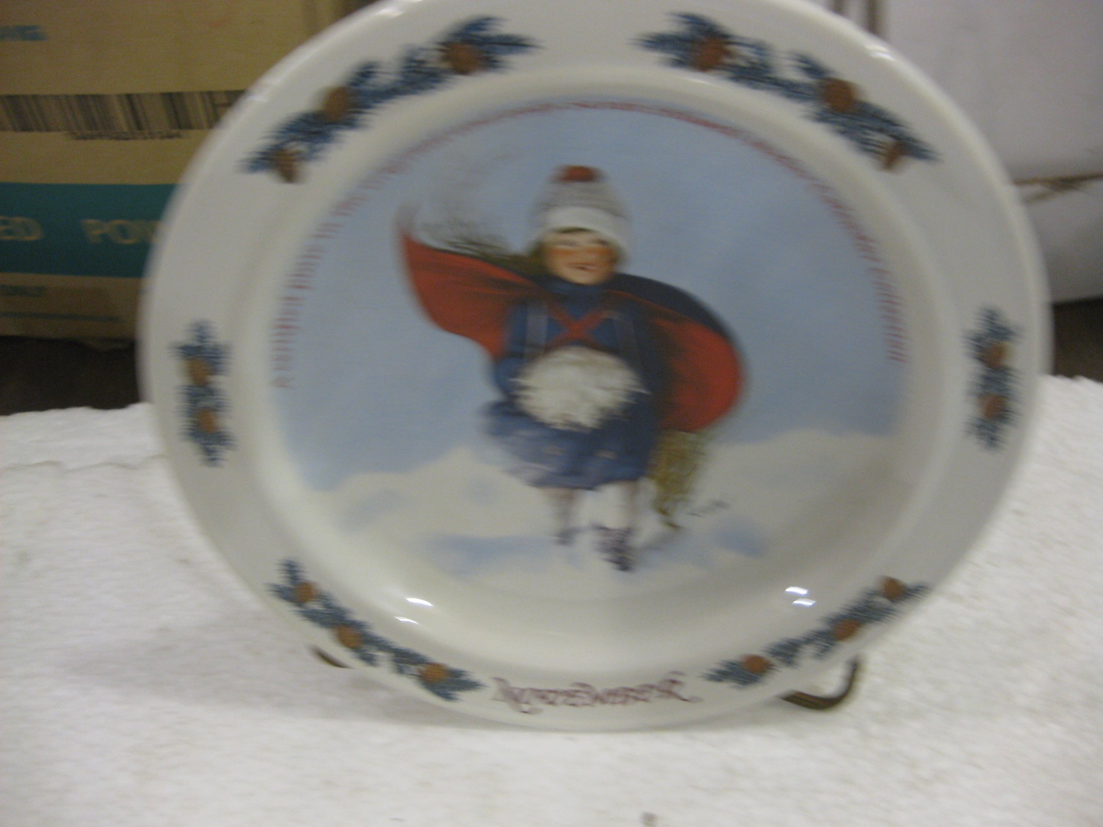 Amazon.com: November 1985 Collector Plate From The Sarah Stilwell Weber  Calendar Series- 7