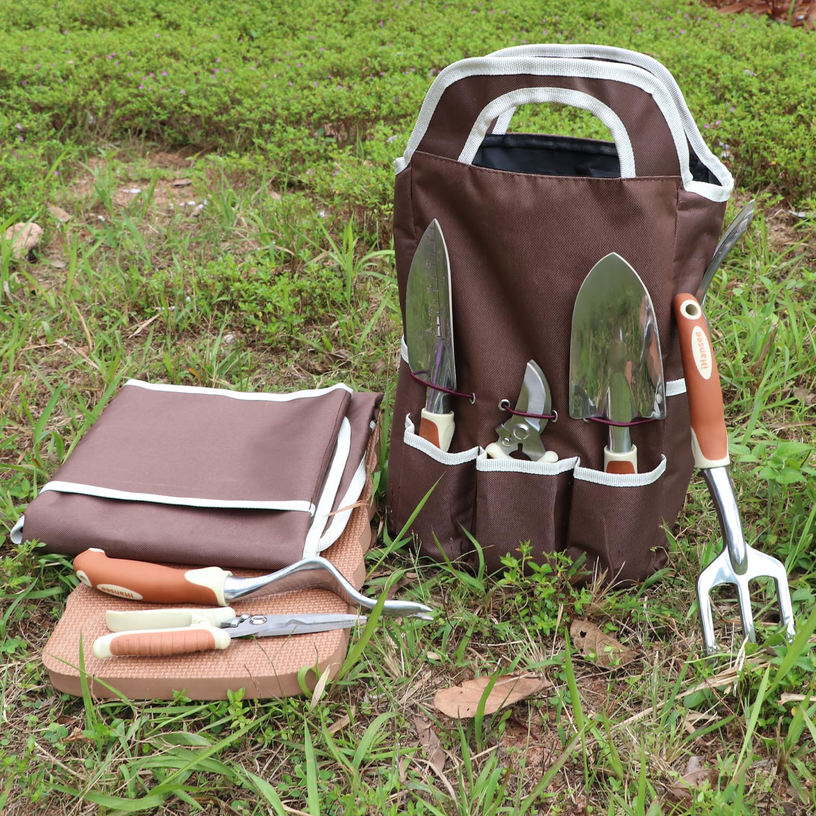 Braunes Gartenwerkzeug-Set, 12-teilig, robustes Garten-Handwerkzeug-Set mit rutschfestem ergonomischem Griff, Aufbewahrungstasche, Gartenschürze, Handschuhe und Kniepolster, Gartengeschenke für Frauen