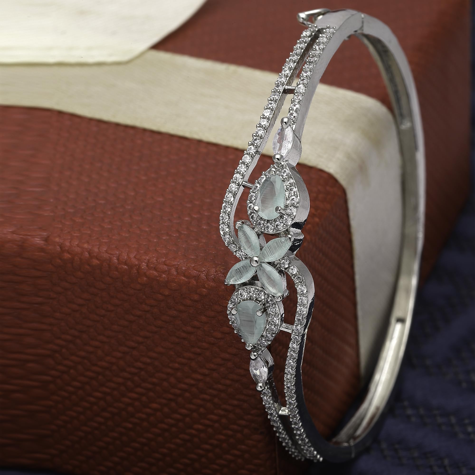 Rhodium-Plated Leaf Kada Bracelet (Sea Green)
