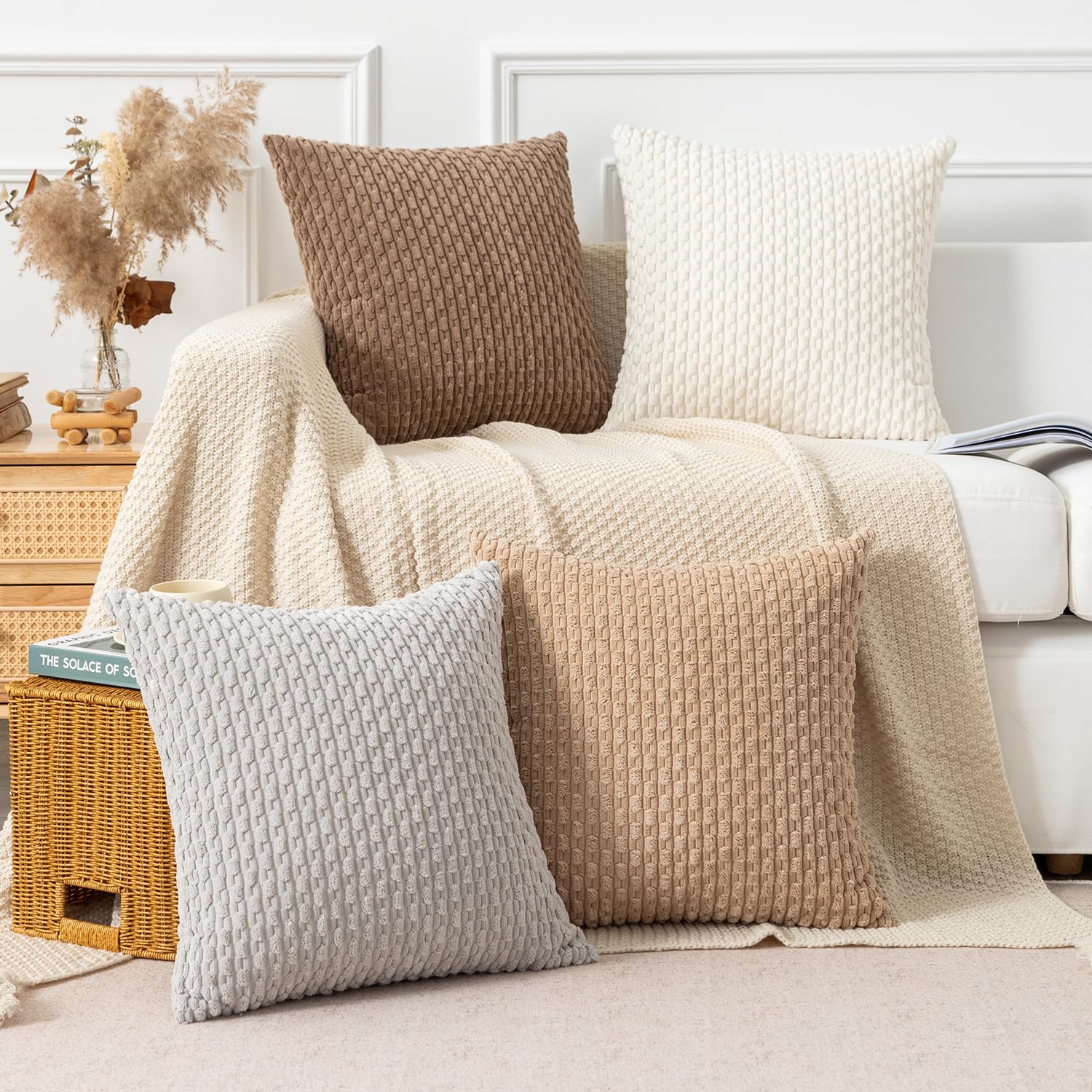 Kevin Textile - Paquete de 4 fundas de almohada decorativas neutras de 18 x 18 pulgadas para sala de estar, sofá, cama, sofá, rústico, bohemio, decoración del hogar, funda de cojín cuadrada de pana
