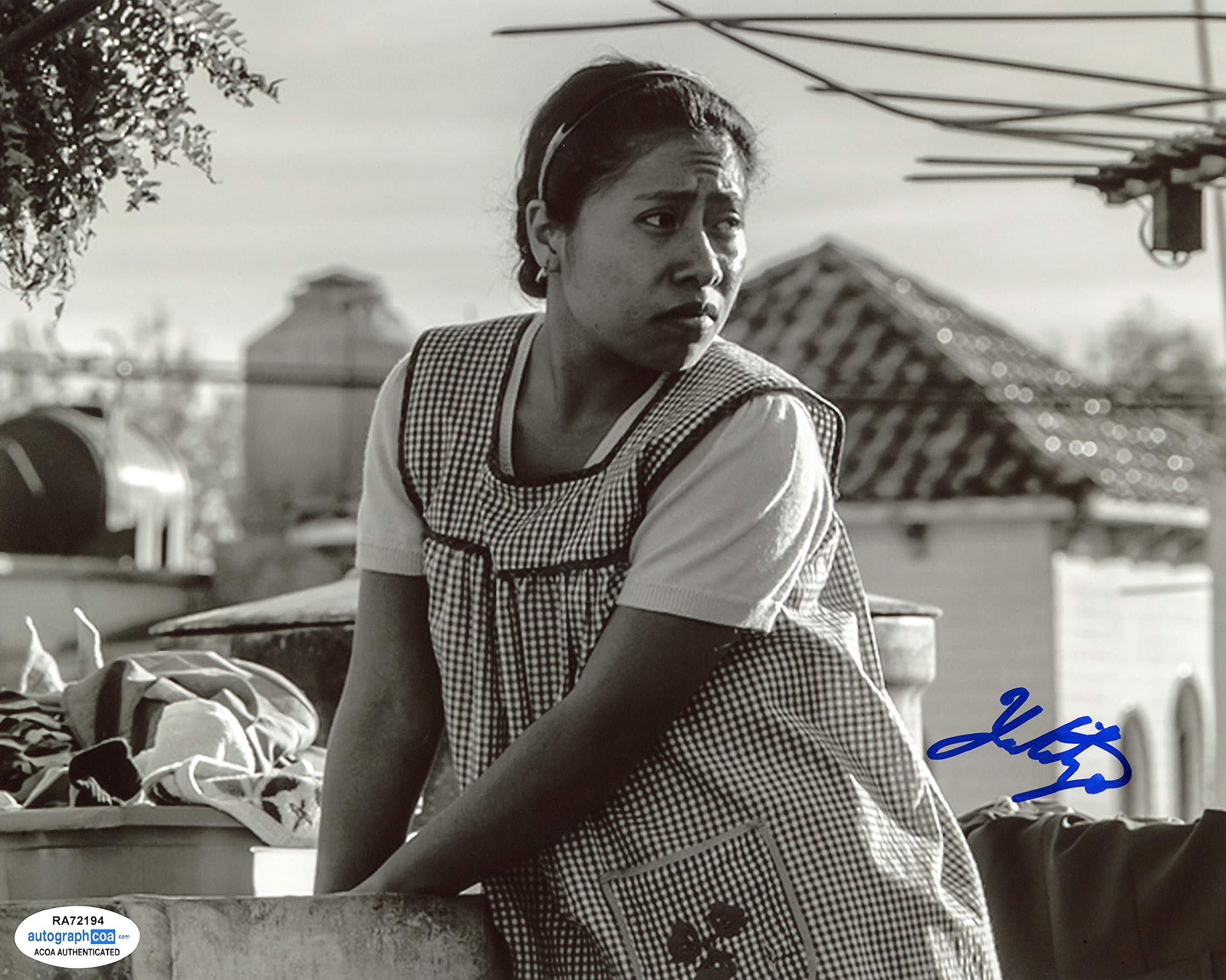 Yalitza Aparicio"Roma" AUTOGRAPH Signed 8x10 Photo E ACOA