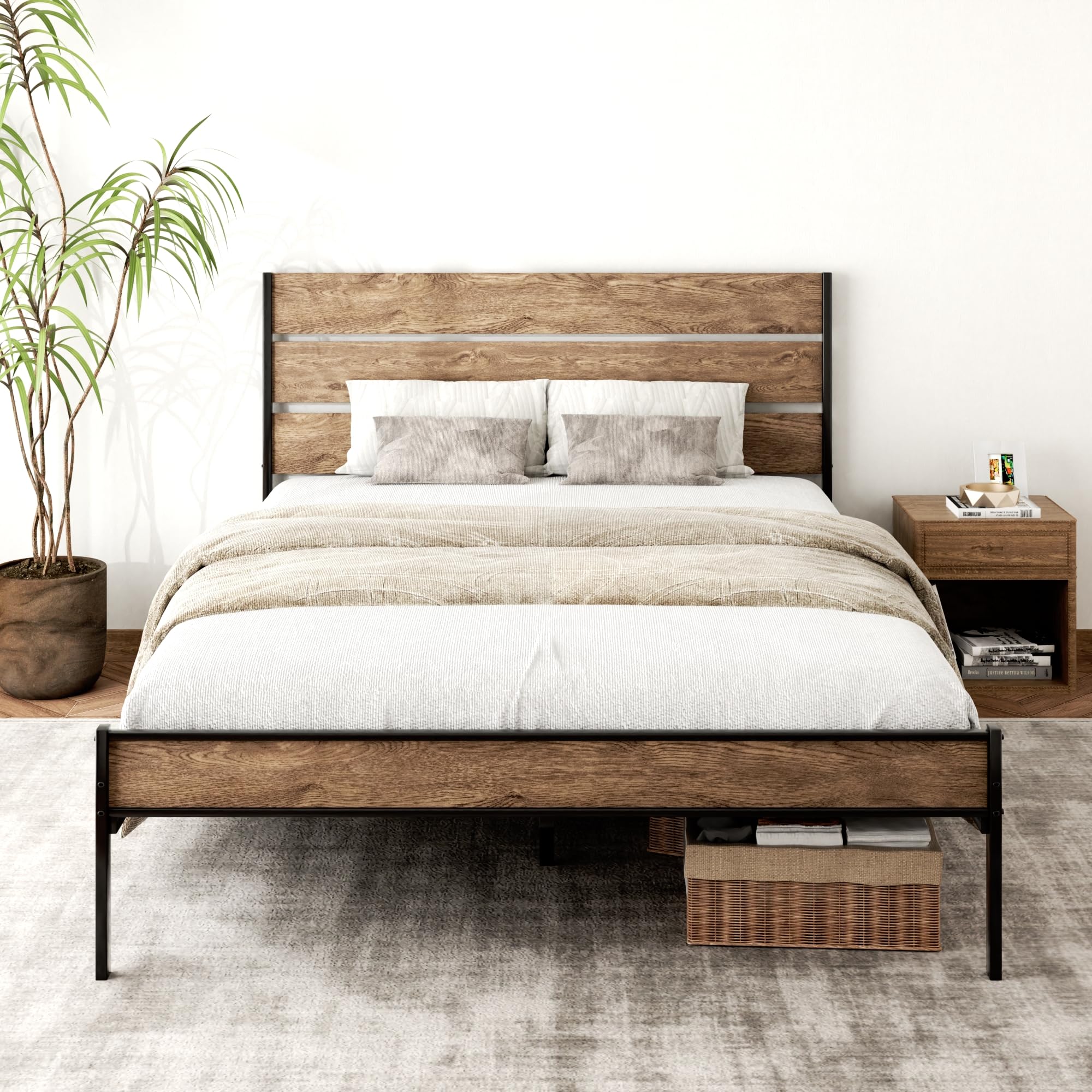 Amazon｜CXVX クイーンサイズ メタルプラットフォーム ベッドフレーム