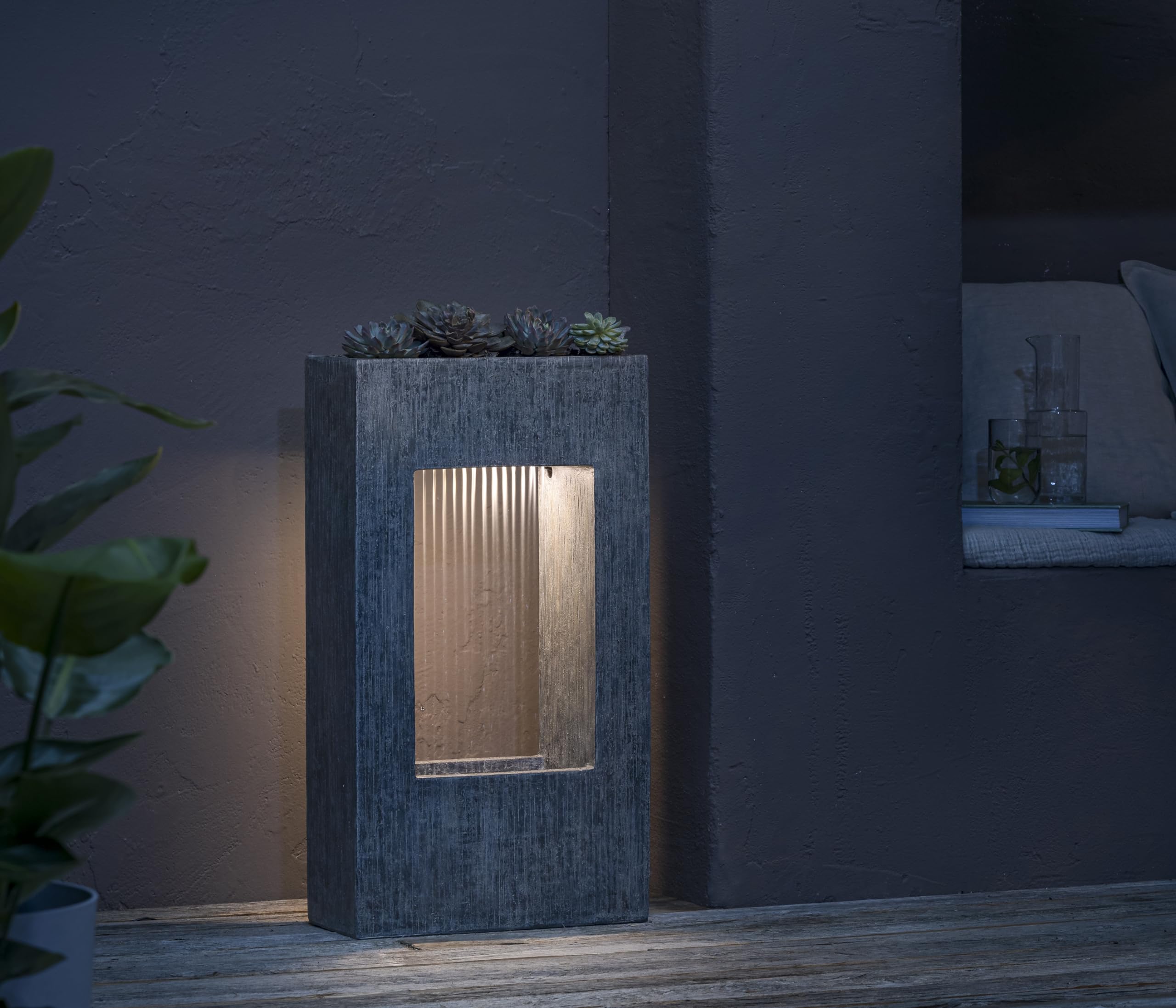 Dehner Vigo Fontaine de Jardin Solaire résistante au Gel avec éclairage LED 77,9 x 43,6 x 20,6 cm polyrésine Grise