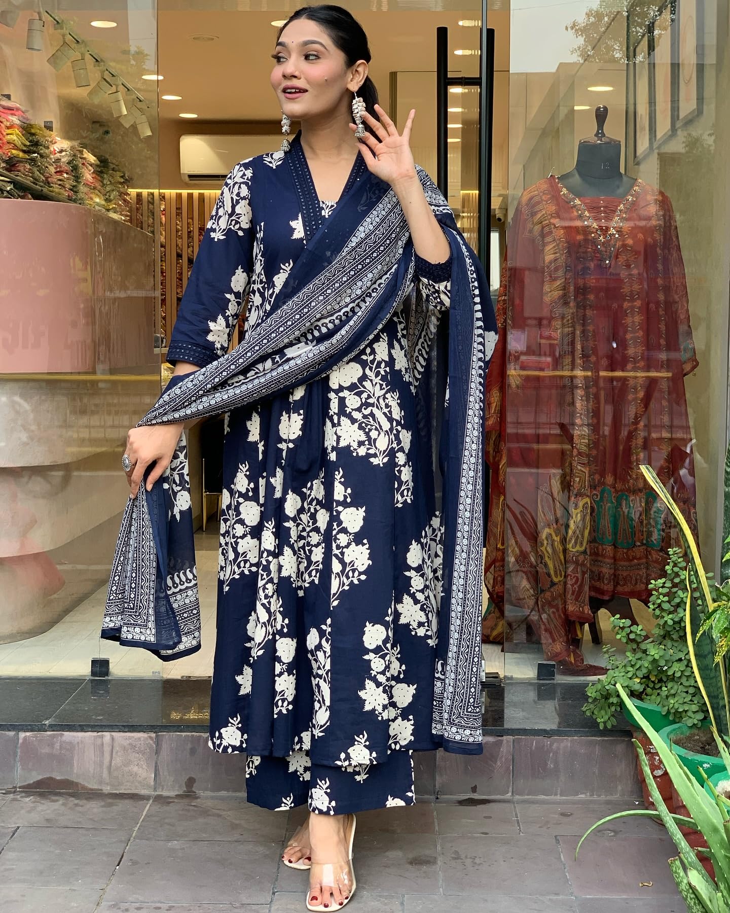 Toochki Dress For Women | Kurta Pant And Dupatta Set |Floral Printed Ethnic Dress | Three Piece Embroidered Dress | Ethnic Dress Suit Set For Women | Cotton Dress (Tkcbl-Mu-327-Wn-Etdg Parent)