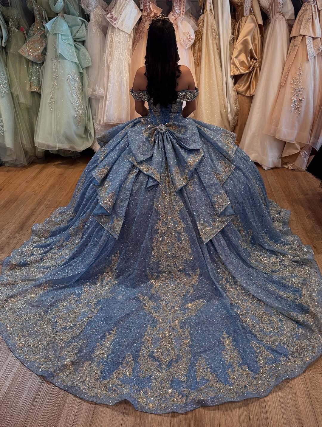 XYAYE Glitter Tulle Quinceanera Dresses with Big Bow Gold Lace Off Shoulder Sweet 16 Dresses Puffy Beading Applique Ball Gown