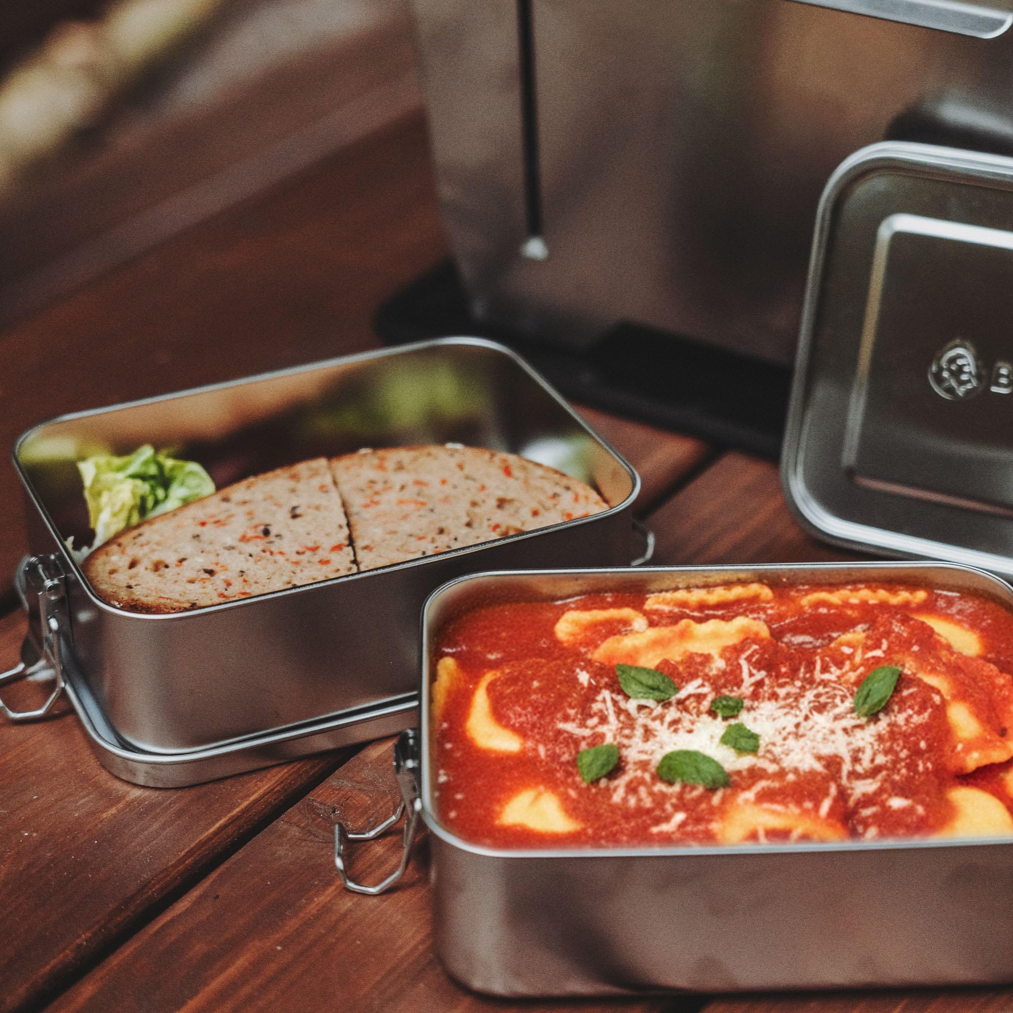 BURNHARD® Camping Kochgeschirr Edelstahl, 2,4 l, All-in-One Cooking | multifunktional, 7,7 x 24 x 17 cm, Universal & JONES-Serie
