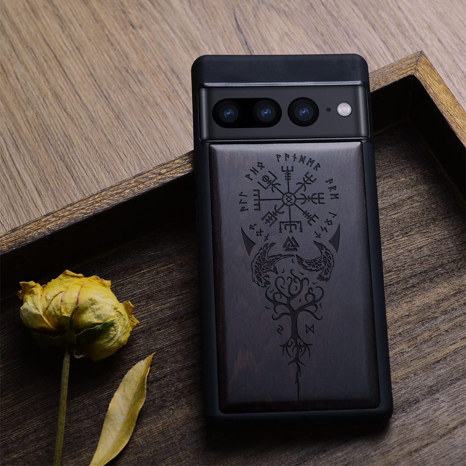 Carveit Custodia Compatibile con Google Pixel 7 Pro Cover Antiurto con Protezione in Legno per Pixel 7 Pro Custodia Paraurti Robusto TPU (Legno nero-Vecchia bussola cenciosa