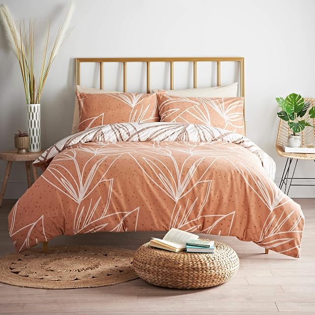 Cosmo Living Abstract Leaf Duvet Cover Set - Double Easy Care and Machine Washable Duvet Quilt Bedding Set with Matching Pillowcases - Double Size - Terracotta Orange