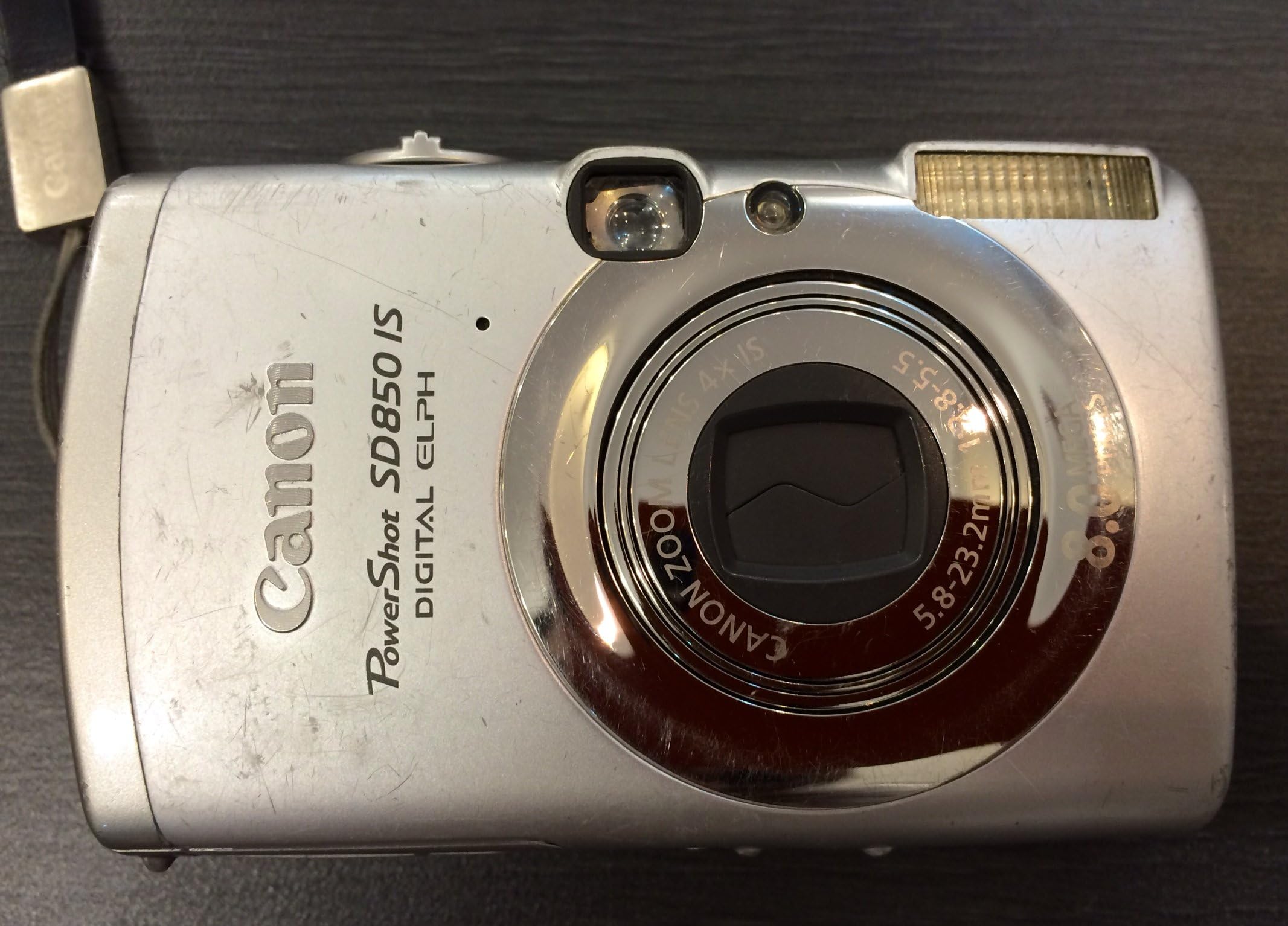 Canon PowerShot SD850 IS 8.0 MP Digital Elph Camera with