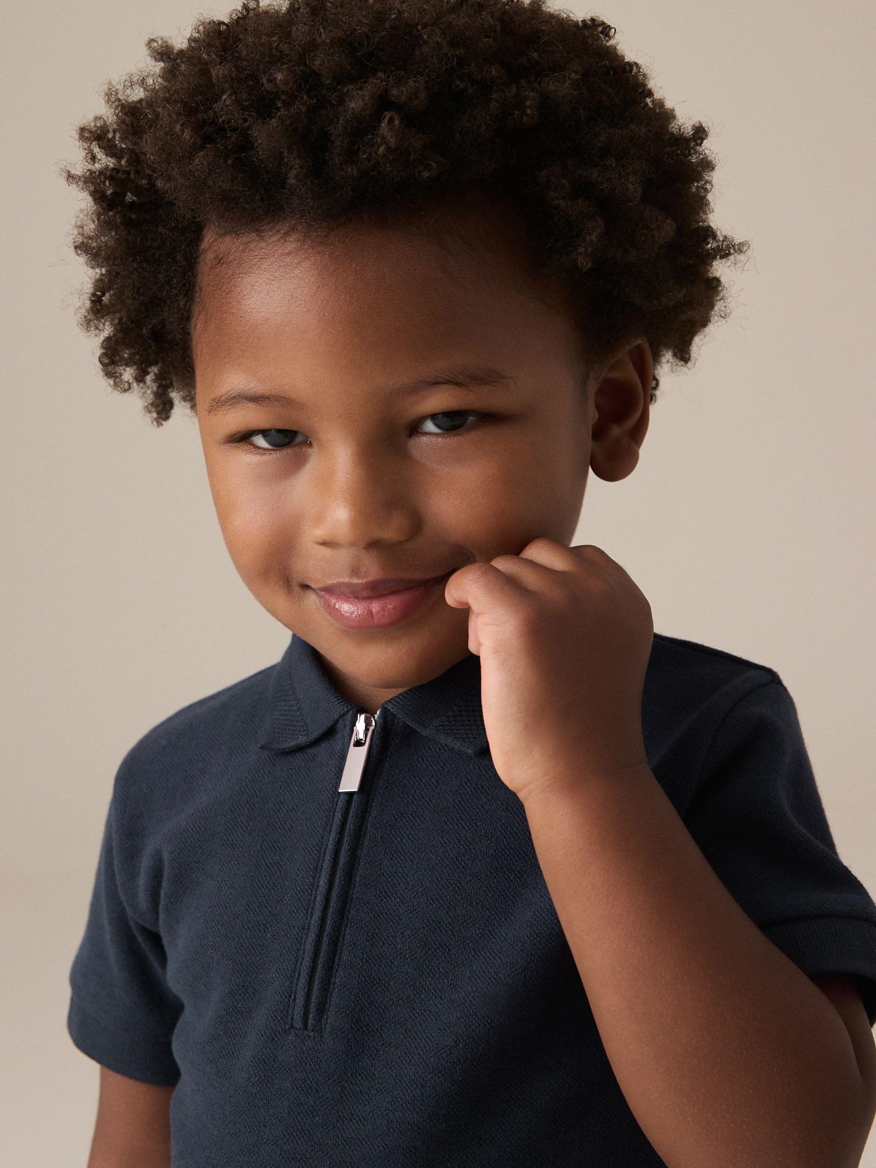 NEXT Jungen Standard Kurzarm-Polohemd mit Reißverschluss und Shorts 62-122