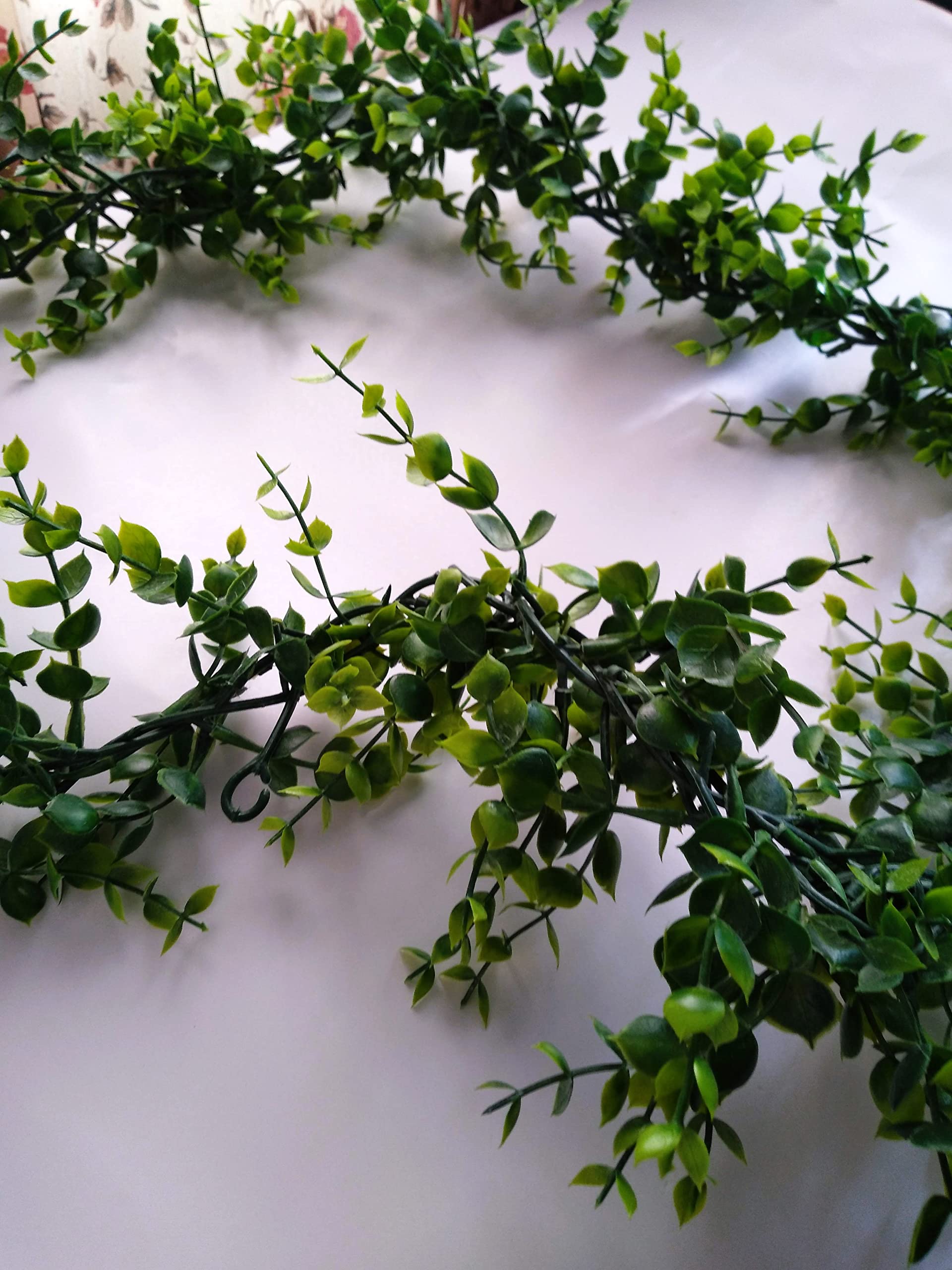 Boxwood Garland Greenery for Wedding Reception Table, Fireplace Mantel, Parties, 5.5 Feet Long
