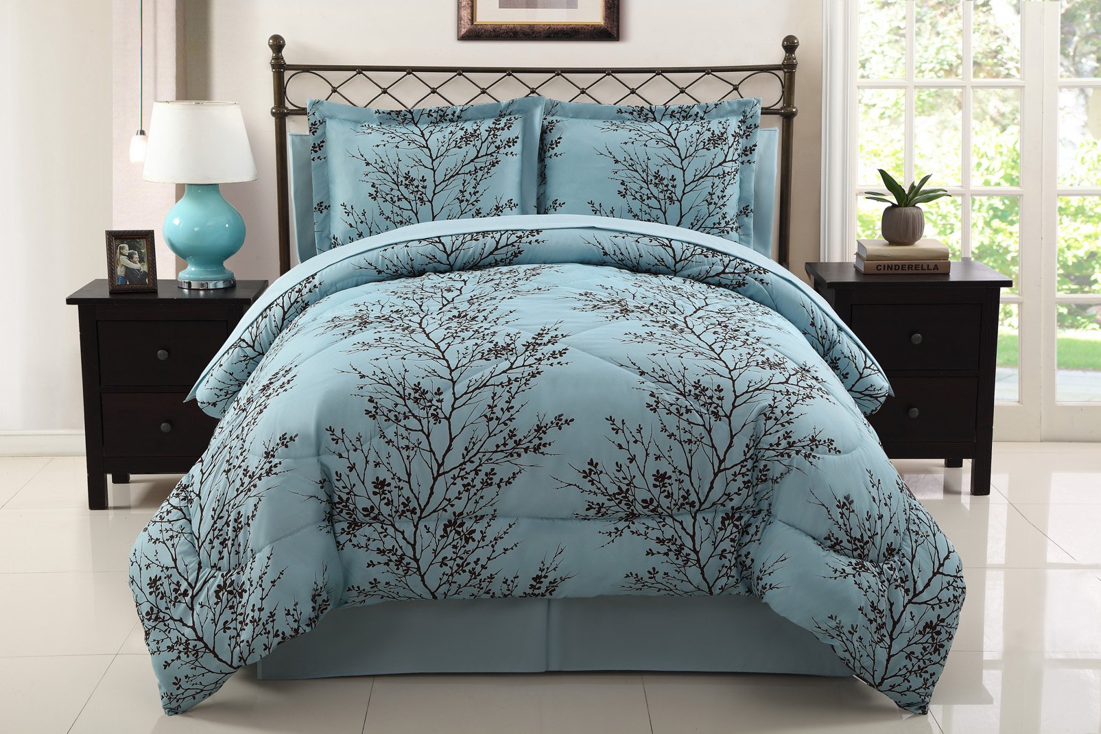 VCNY Leaf 8-Piece Bed-In-Bag Set, Queen, Blue/Chocolate