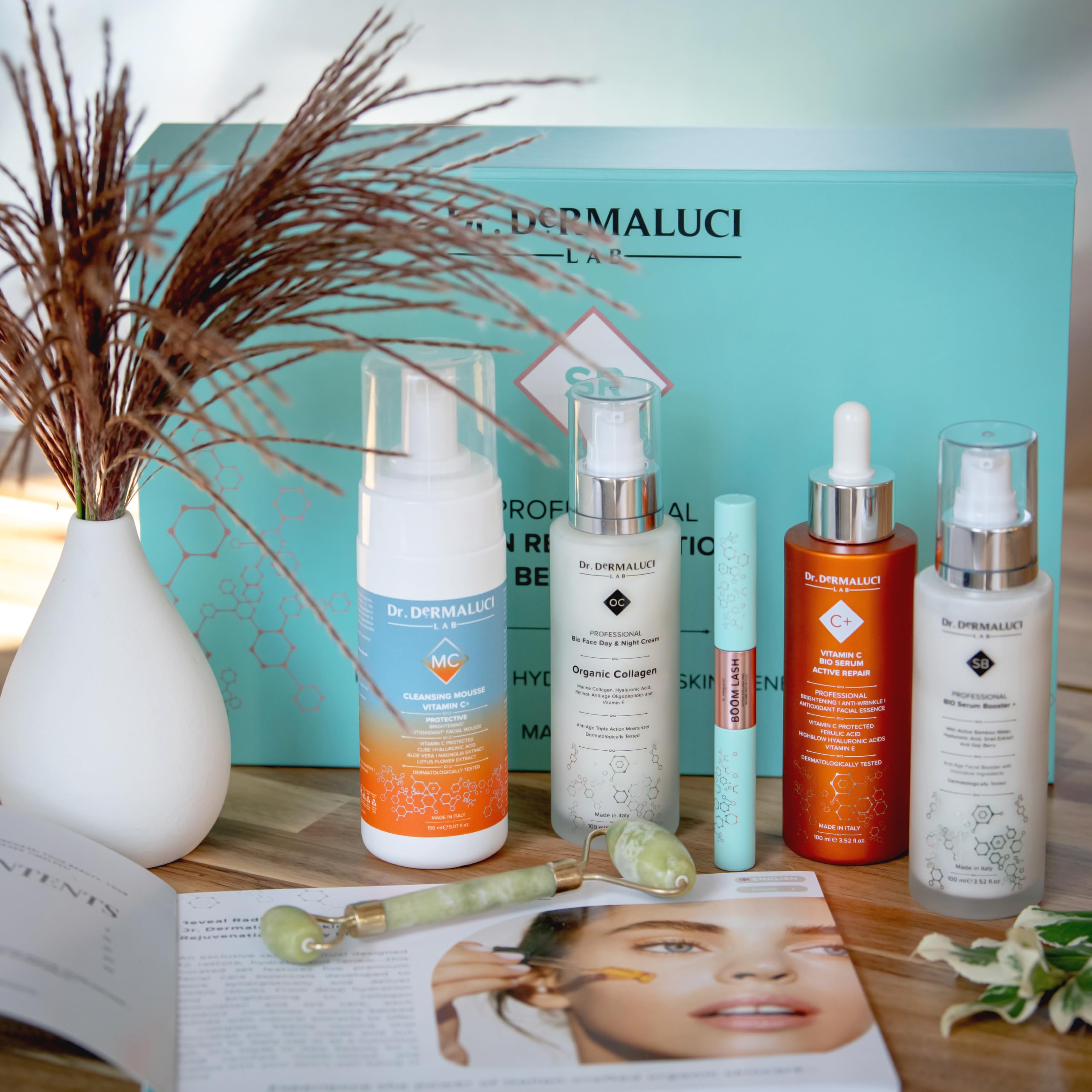 Dr. Dermaluci Lab - Cofanetto Regalo Donna/Uomo Compleanno BIO 460ml - Antirughe, Idratante - Mousse + Siero Vitamina C + Booster + Crema Collagene + Rullo Giada + Siero Ciglia - Made in Italy
