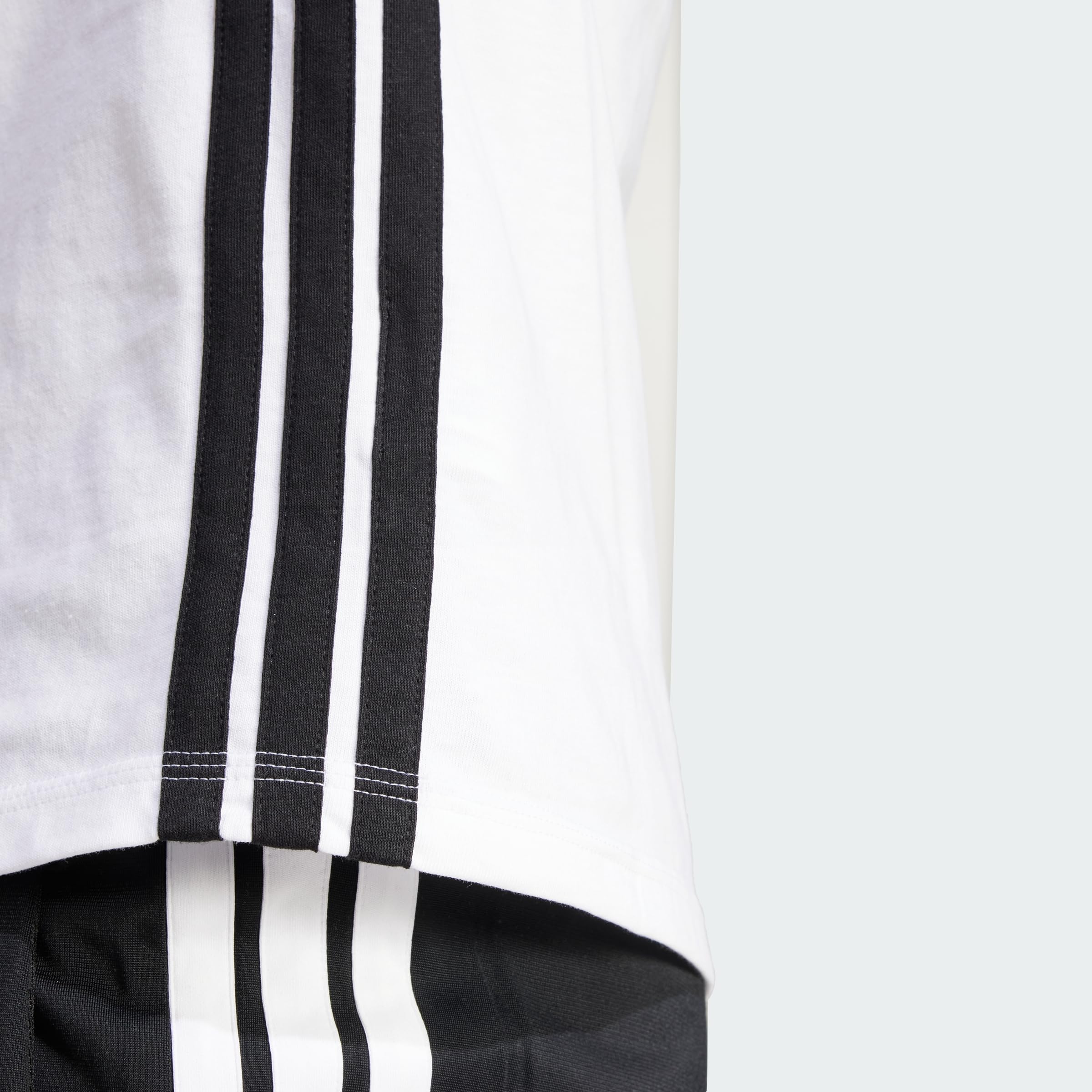 adidas Women's Camiseta Essentials Cotton 3 Bandas