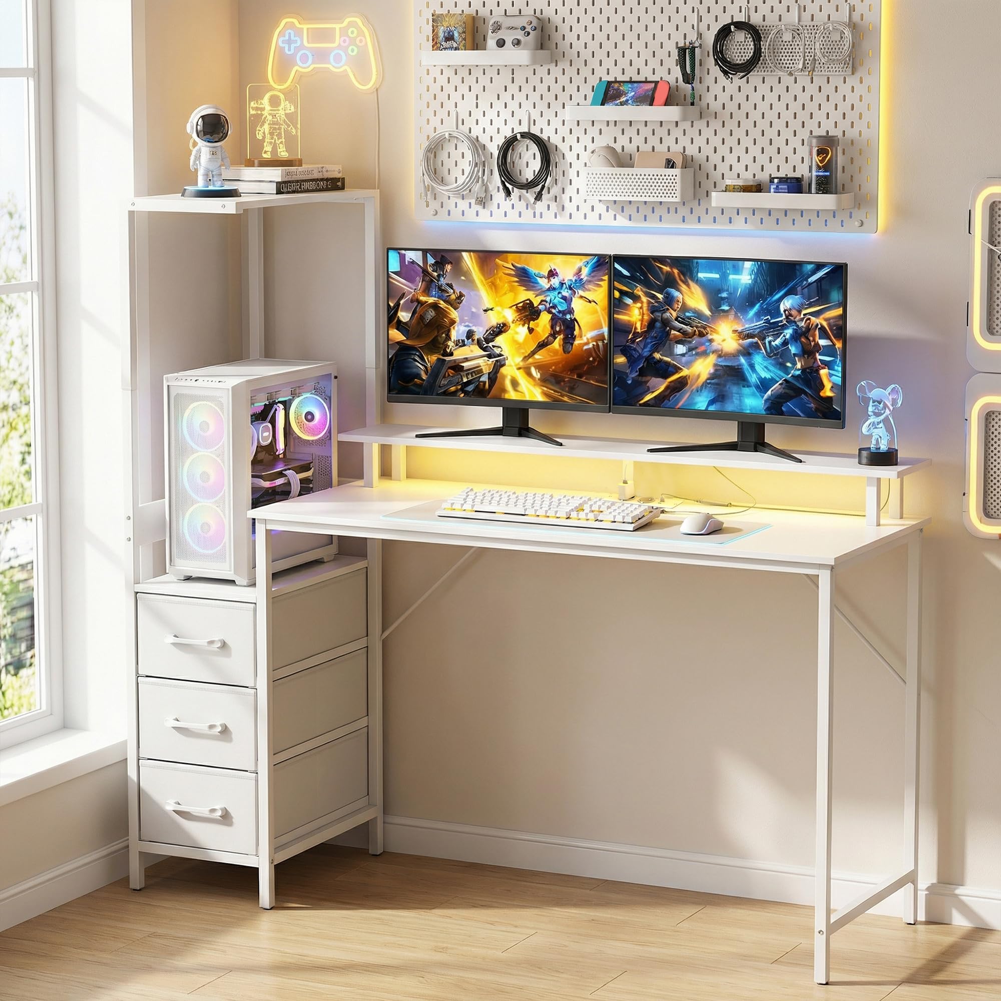HOMCOM Scrivania Gaming con Supporto CPU Regolabile Reversibile e LED, 147x47cm Postazione Gaming con Stazione di Ricarica, Supporto per Monitor, 3 Cassetti in Tessuto, per Casa Ufficio Studio, Bianco
