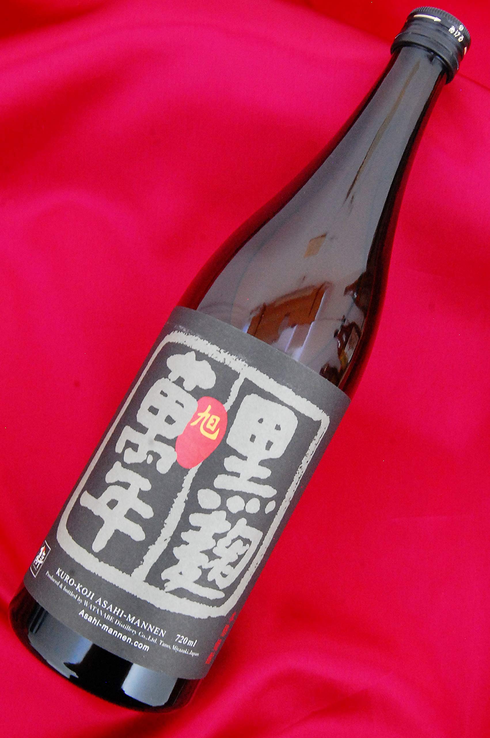 Amazon.co.jp: 旭萬年 (あさひまんねん) 黒麹 720ml : 食品・飲料・お酒