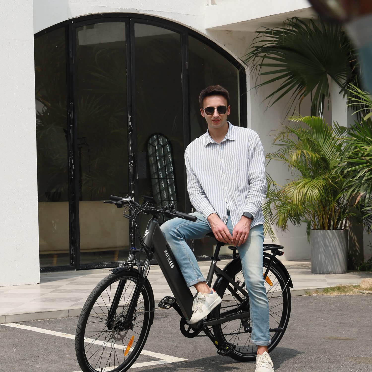 Fafrees Bicicletta elettrica F28 PRO, bici elettrica urbana da 27,5", motore da 250 W, batteria rimovibile da 14,5 Ah/522 Wh, ebike da donna e uomo