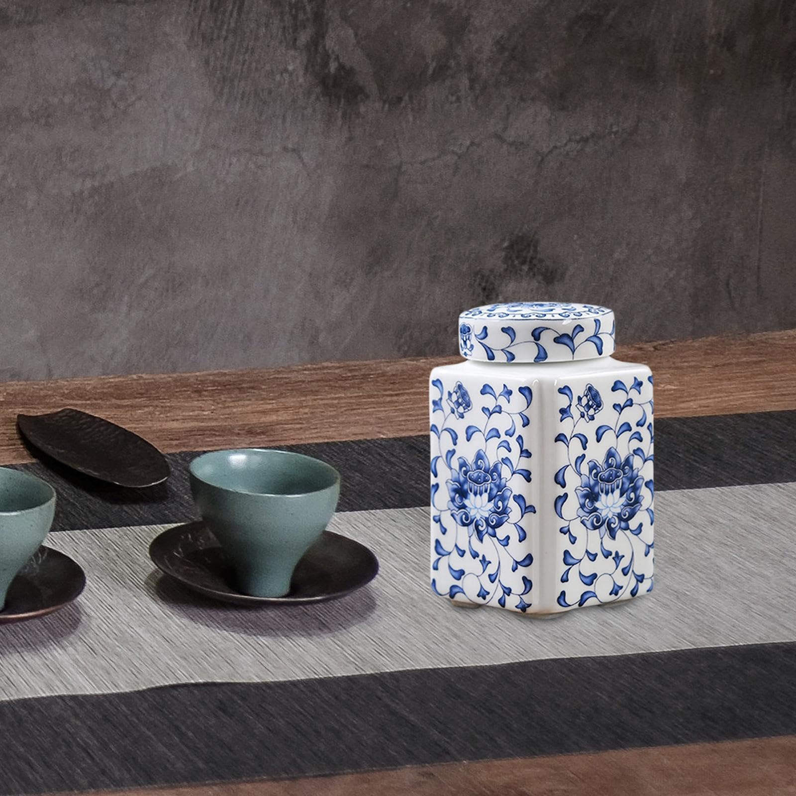 Fenteer Ceramic Ginger Jar Porcelain Temple Jar Delicate Chinese Style Decorative Jar Multi Purpose Storage Jar Vase Flower Vase for Home Decoration, Blue White