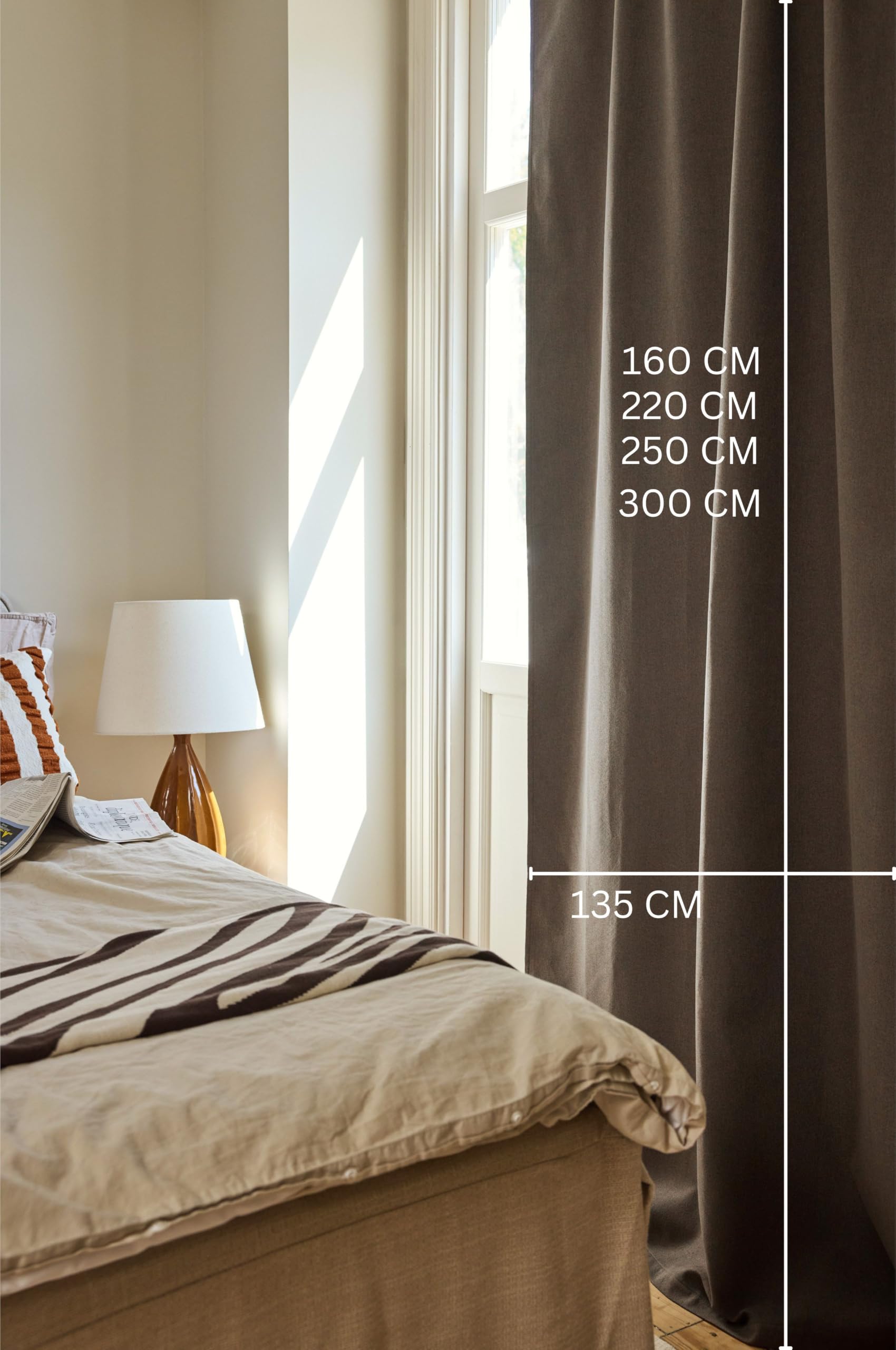 Jotex Moonbeam Verdunkelungsvorhang - Multifunktionsgardine mit 100% Lichtblockierung (1er Pack) - Taupe, 135 x 250cm