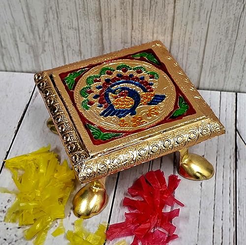 Purpledip Meenakari Aasan Chowki de madera, diseño de pavo real, soporte pequeño para templo casero, 4 pulgadas, multicolor (10203A) disponible en Yaxa Guatemala