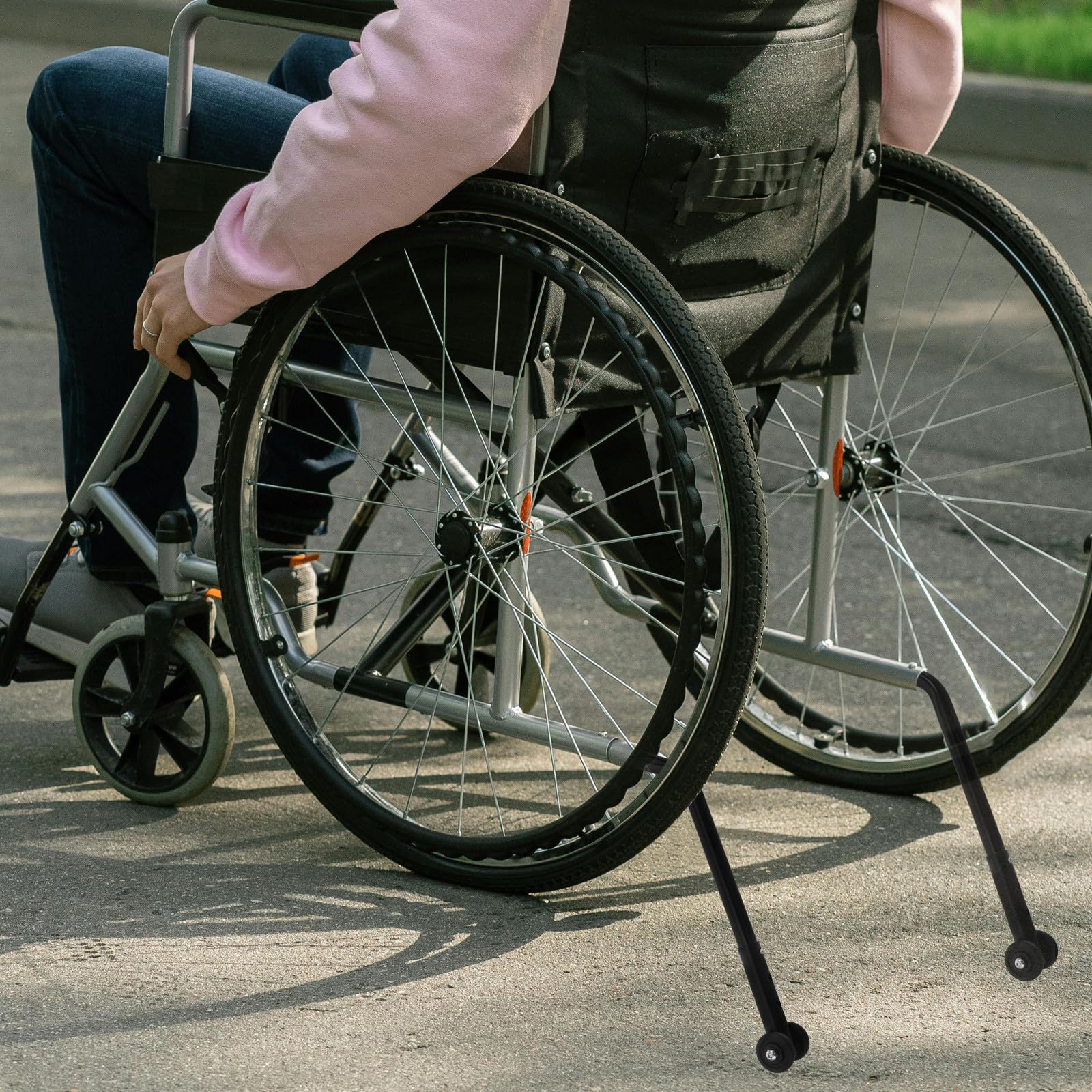 Alipis Accesorio antivuelco para sillas de ruedas y ayudas de movilidad, ruedas de aleación de aluminio con instalación rápida, aptas para usuarios discapacitados en espacios cerrados