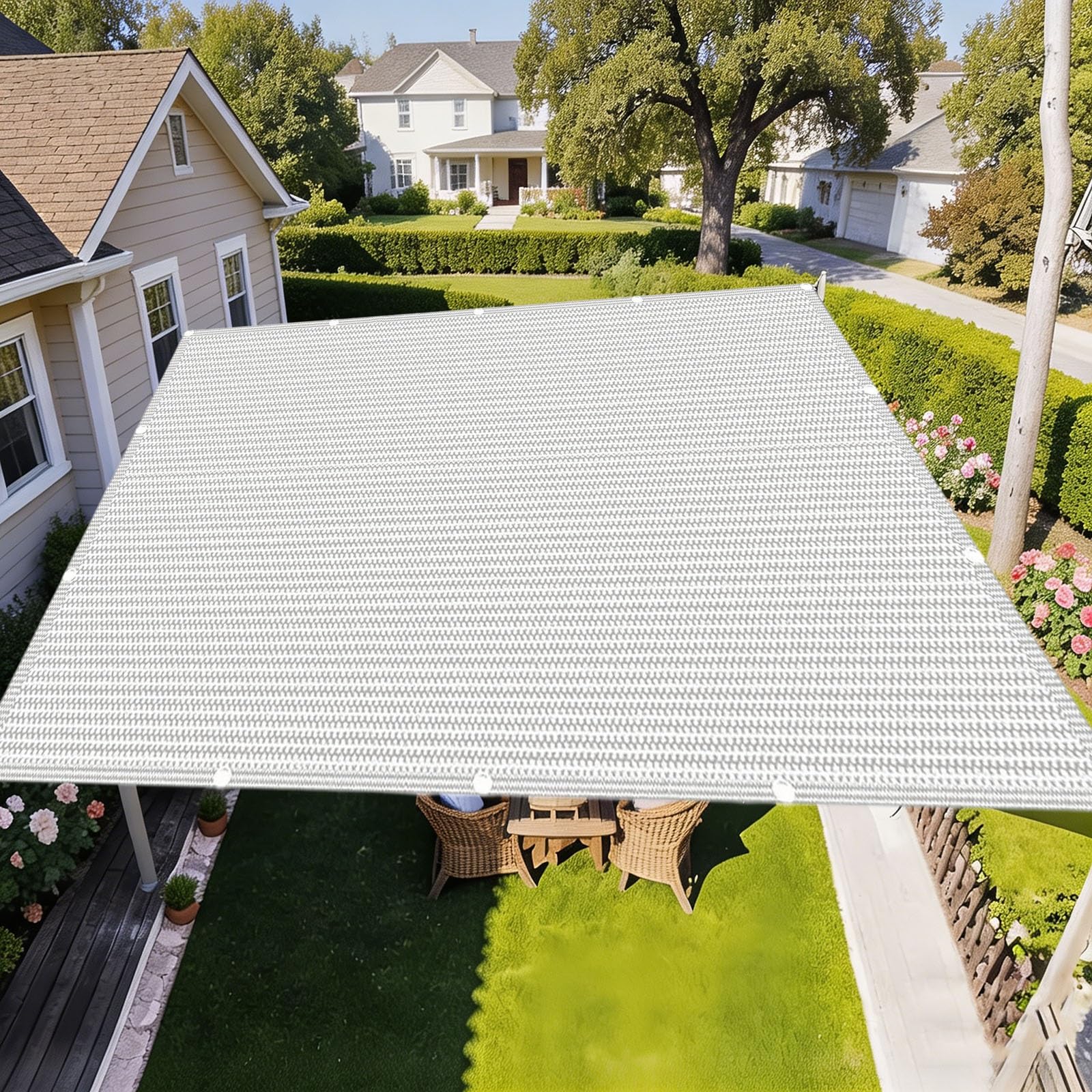 Toile d'ombrage 4x8m blanche filtrant 95% des UV et perméable à l'eau de pluie