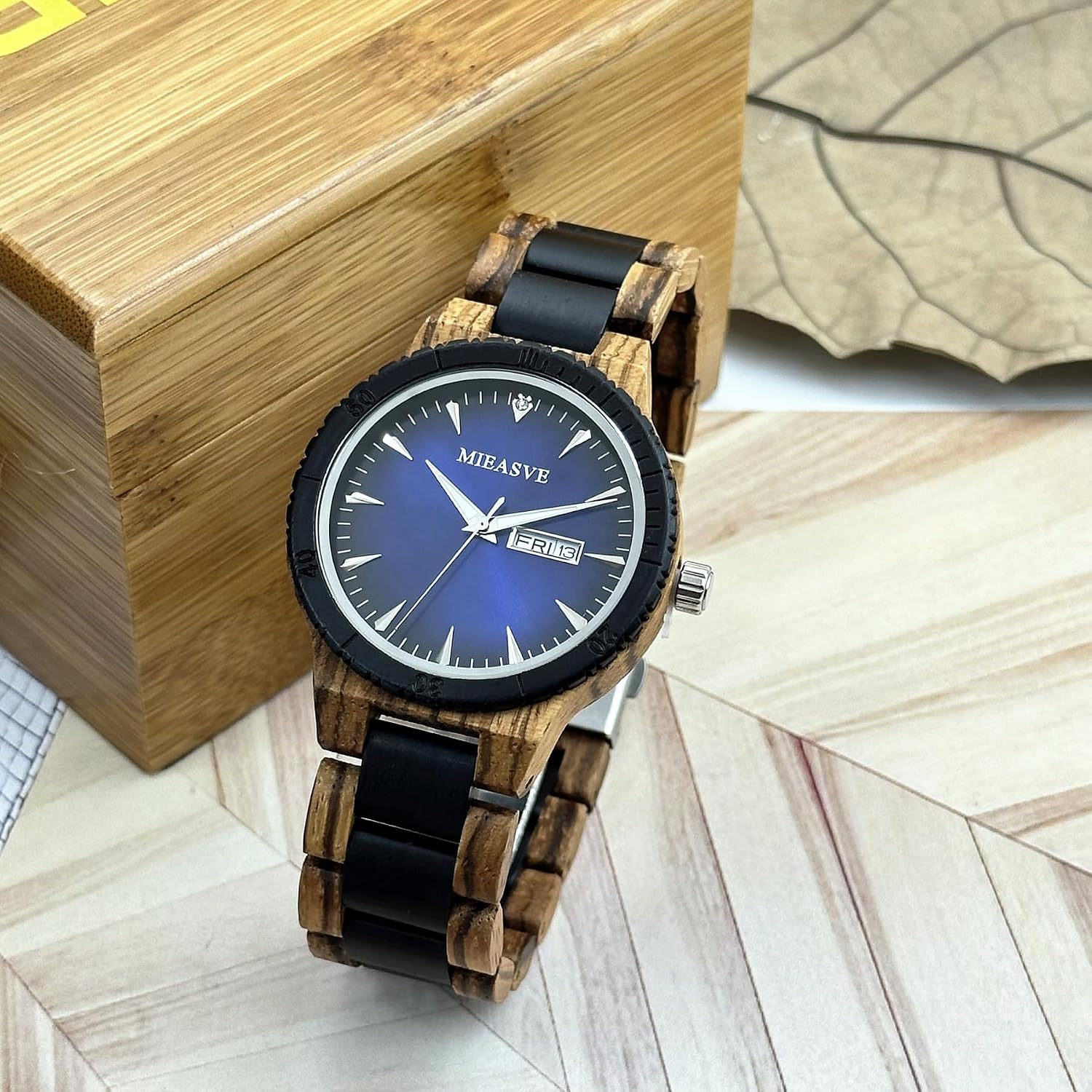 Men's Wood Watches Quartz Wooden Watch Japanese Movement Calendar Display Diameter 42 MM (Blue Dial)