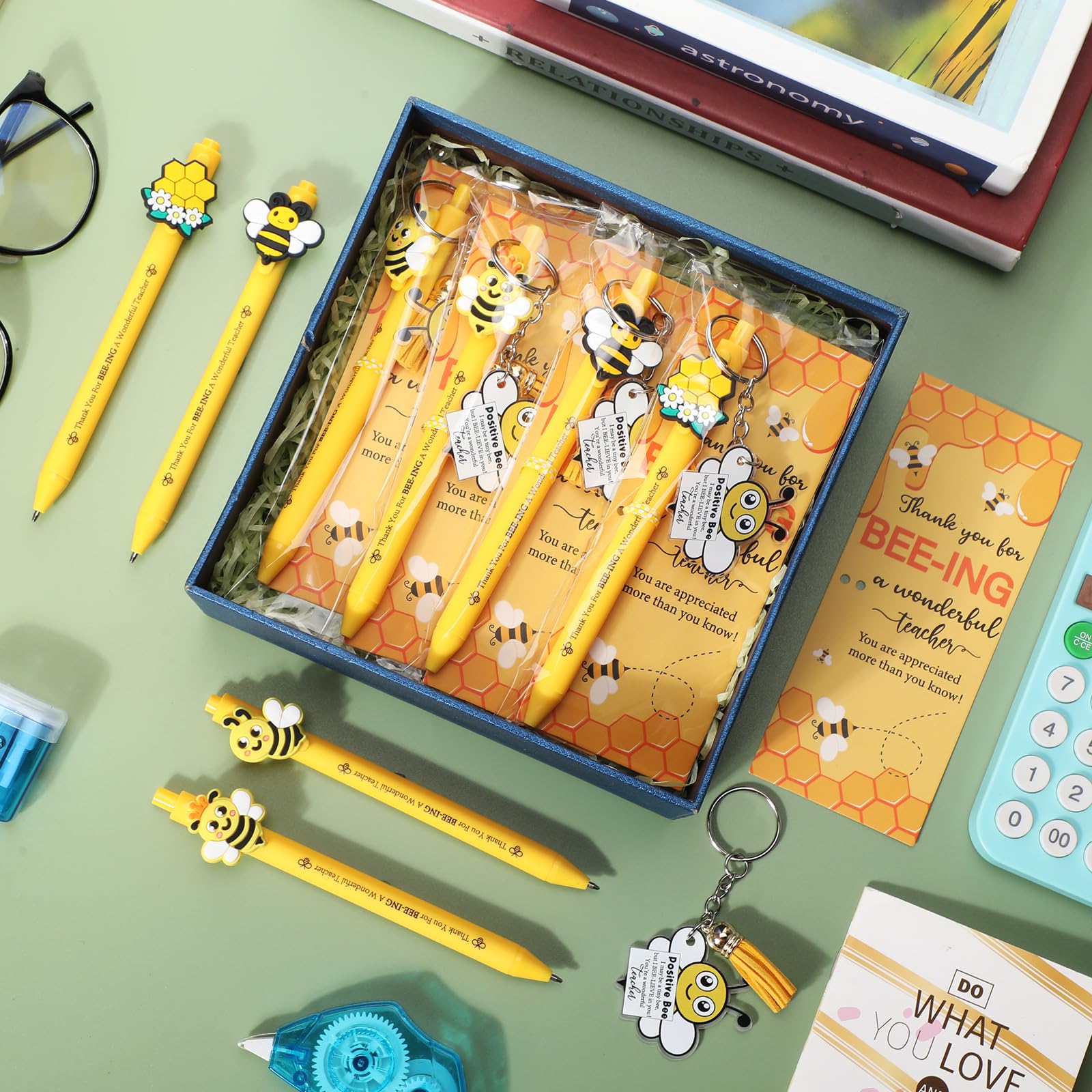 Sayglossy 36 Sets Lehrer-Wertschätzungsgeschenke, positive Bienentiere, Schulgeschenke, Großpackung, Dankeschön, Geschenk, Kugelschreiber, Schlüsselanhänger, inspirierende Grußkarte mit Bindebändern