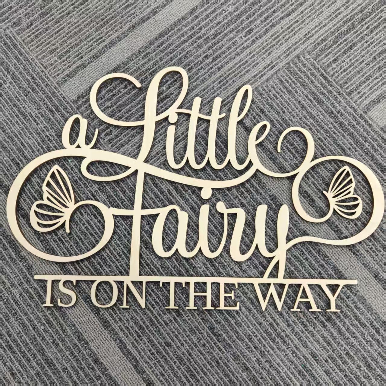 Drewniany znak "Mała wróżka jest w drodze", motyw wróżki powitalne dekoracje na przyjęcie dla dziecka, dekoracje na baby shower dla dziewczynki na baby shower, ujawnienie płci, łuk balonowy, dekoracja