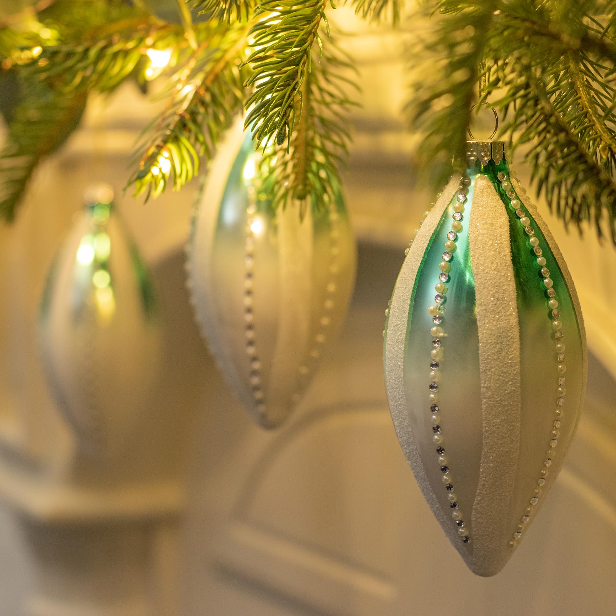 Boules de Noël en verre KI Store : dites adieu aux décorations ternes en plastique