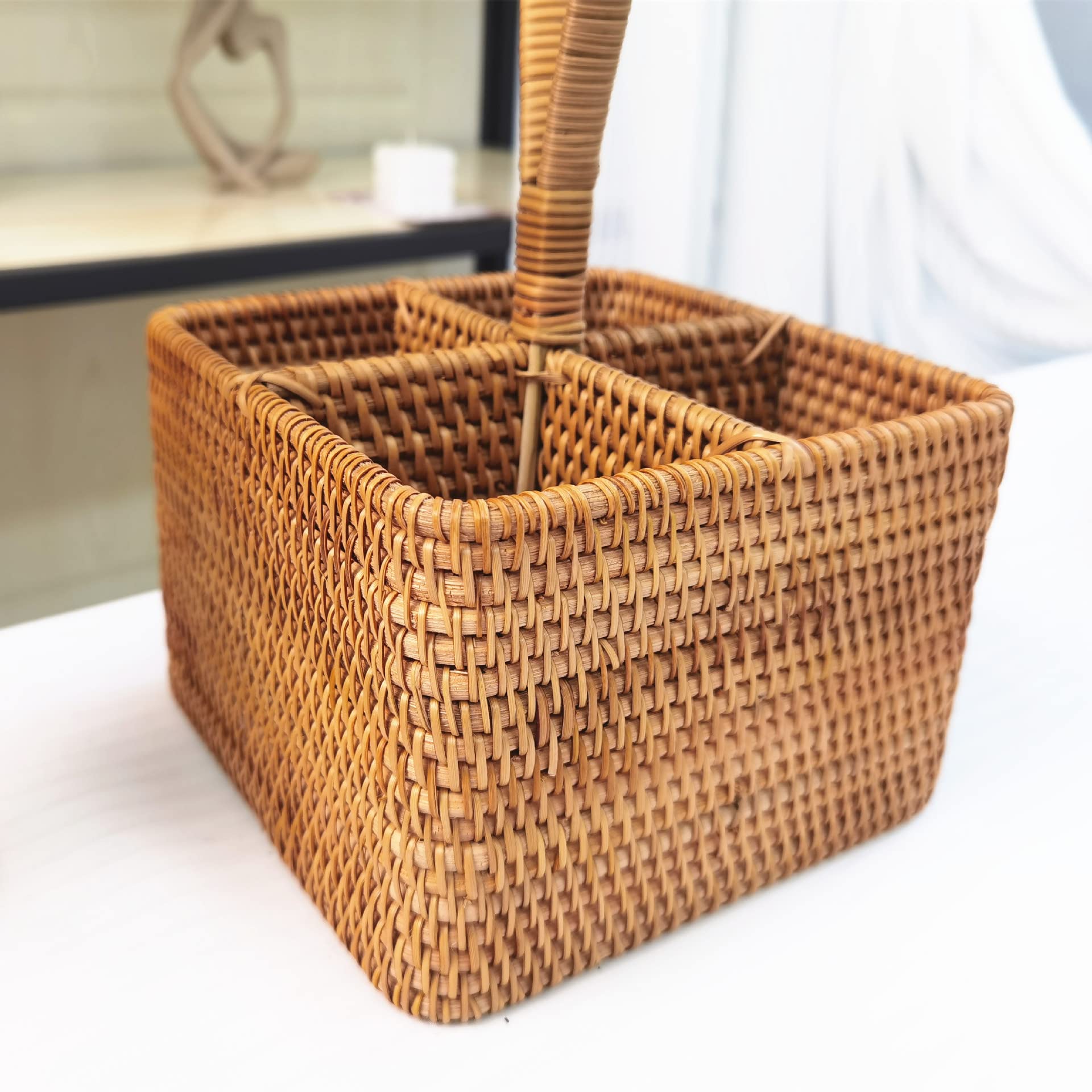 HHF Portaoggetti Cestini Cestino portaoggetti da scrivania in Rattan da 1 Confezione, Porta Telecomando, Porta Vino Rosso Stoccaggio Abbigliamento