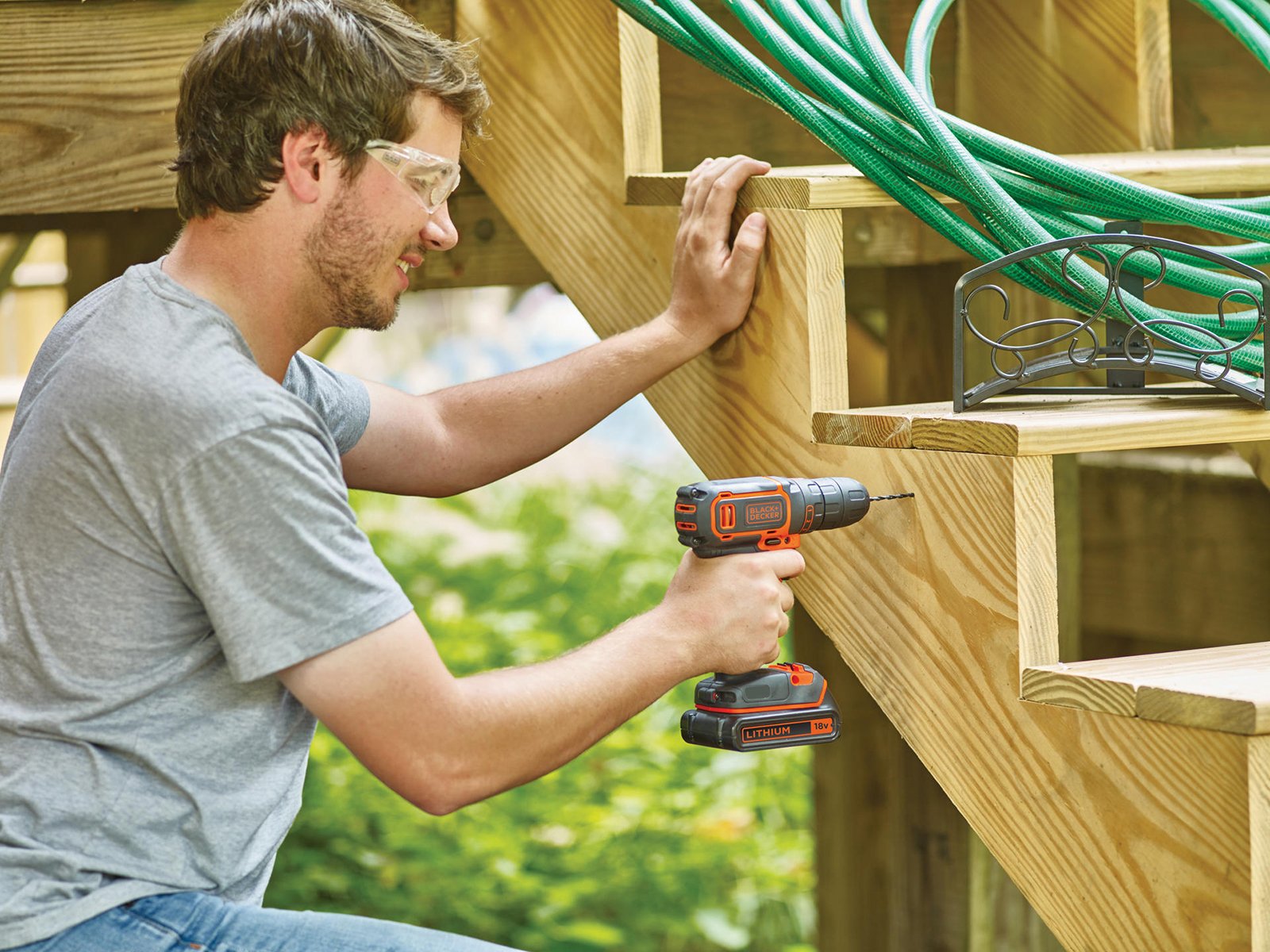 Black & Decker, Wiertarko-wkętarka akumulatorowa 18V + 2x akumulatory 1.5Ah i kufer, BDCDC18BAFC