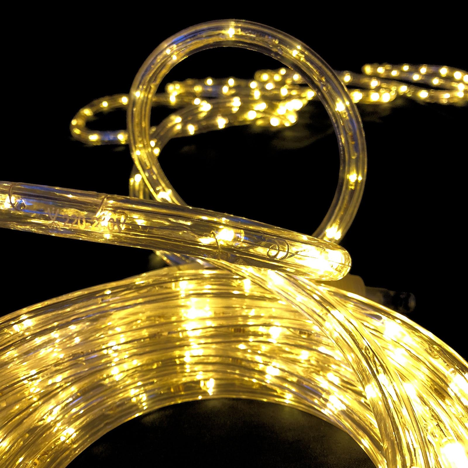 LED Lichtschlauch, 25m Länge, Außenbereich, Warmweiß 2200K, IP65 Wasserdicht, Dimmbar, PVC-Rohr, 899 LEDs, 4m Anschlusskabel, Ganzjährig, Garten & Terrasse