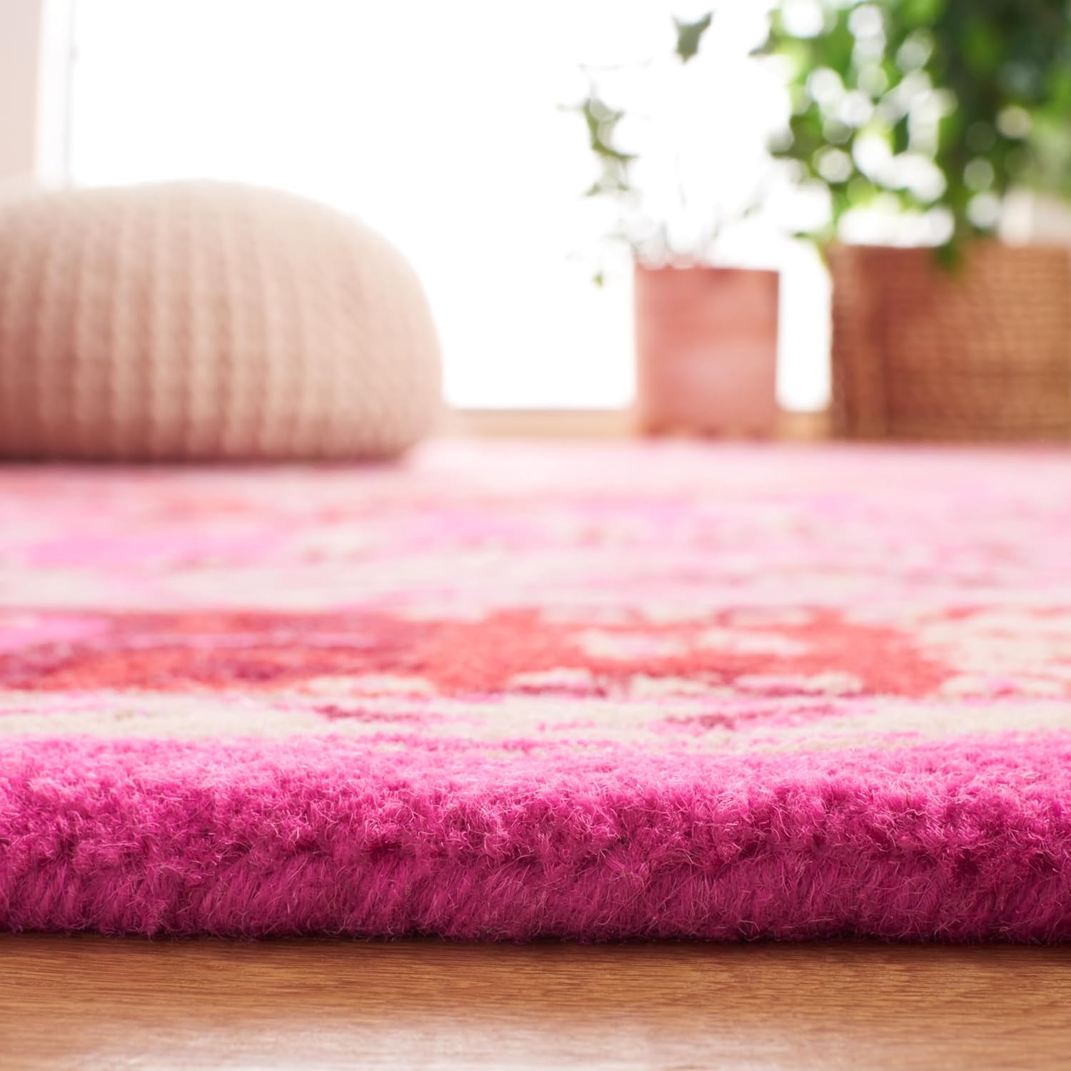 SAFAVIEH Area Rug 8x10 - Bellagio Collection - Large - Red & Pink, Handmade Wool, Medallion Design, Ideal for Living Room, Bedroom, Office, Dining Space (BLG545B)