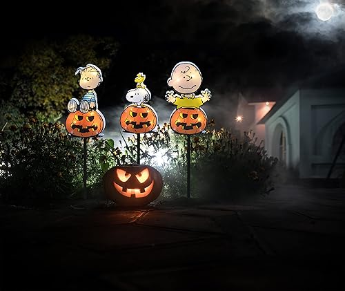 Miniatura 3 de ProductWorks Marcadores de camino de calabaza de personajes de cacahuetes planos de 22 pulgadas con luces LED preiluminadas de 3 piezas