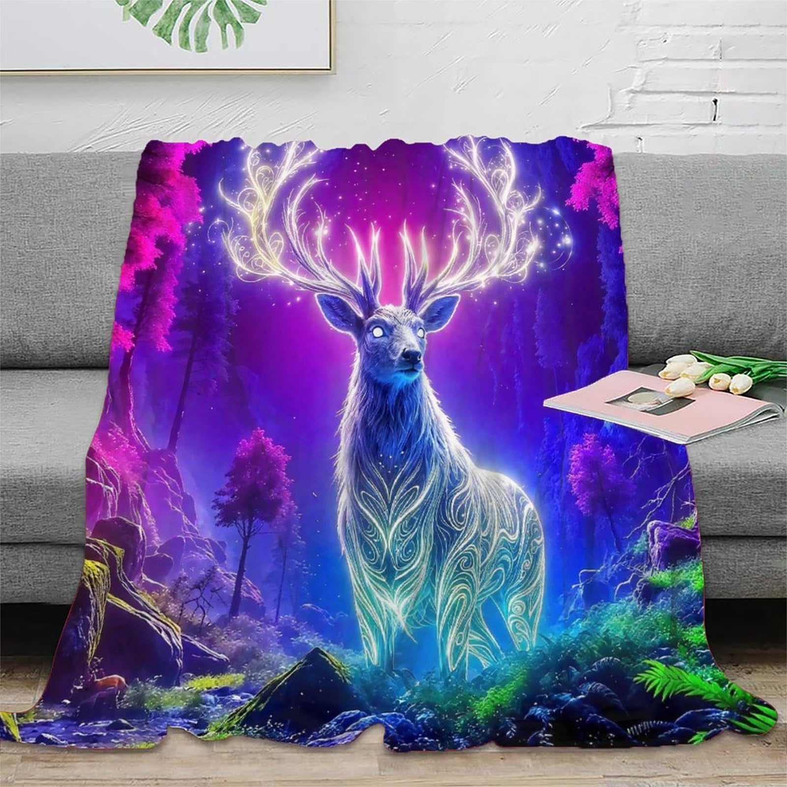 Couverture en peluche cerf pour des soirées cocooning et des nuits chaudes sur le canapé