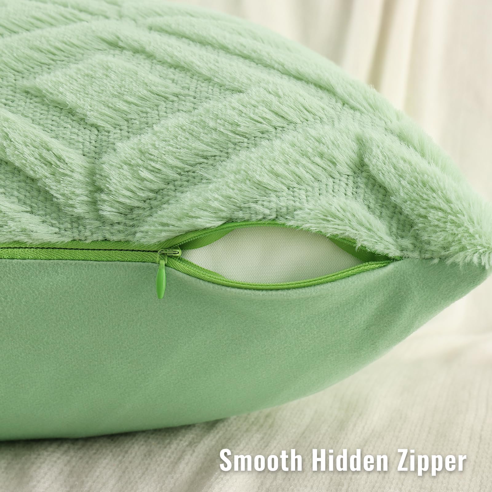 decorUhome Lot de 2 housses de coussin décoratives douces en fausse fourrure et laine pour canapé de printemps et canapé de printemps, 55 x 55 cm, vert sauge