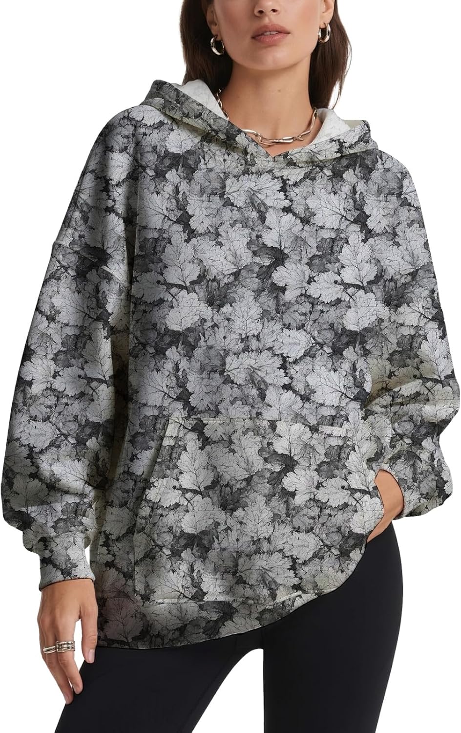 Women’s Oversized Camo Hoodies 2025 Fall Trendy Maple Leaf Print Long Sleeve Hooded Sweatshirts with Kangaroo Pocket