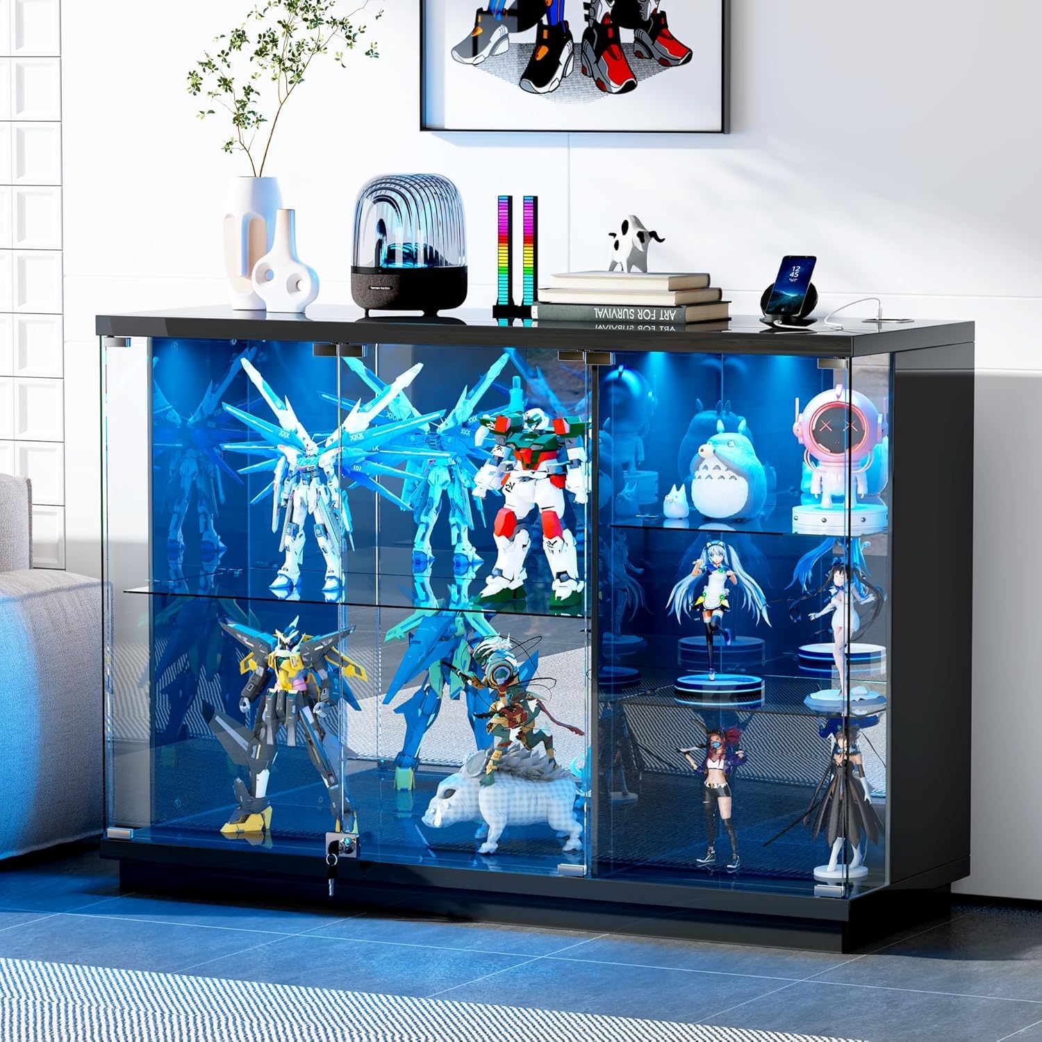 Gurexl Glasvitrine mit LED Beleuchtung und Körpersensor-System für Wohnzimmer,Hochglanz Sideboards mit Abschließbare Glastüren und Type-c B120 x T38 x H85 cm für Esszimmer Innenministerium,Schwarz