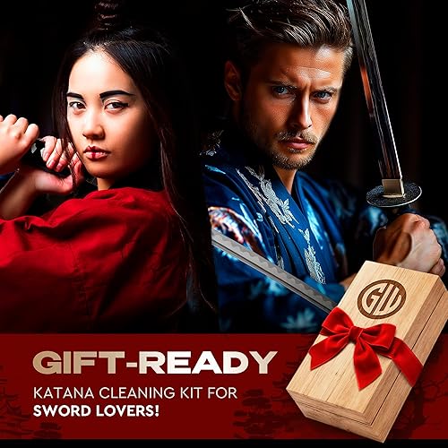 Vista 7 de Sword Katana Knife Cleaning Kit - Maintenance Set with 2 Choji Oil - Large Microfiber - Japanese Wooden Stoarge Box - Uchiko Ball - Hammer - 4