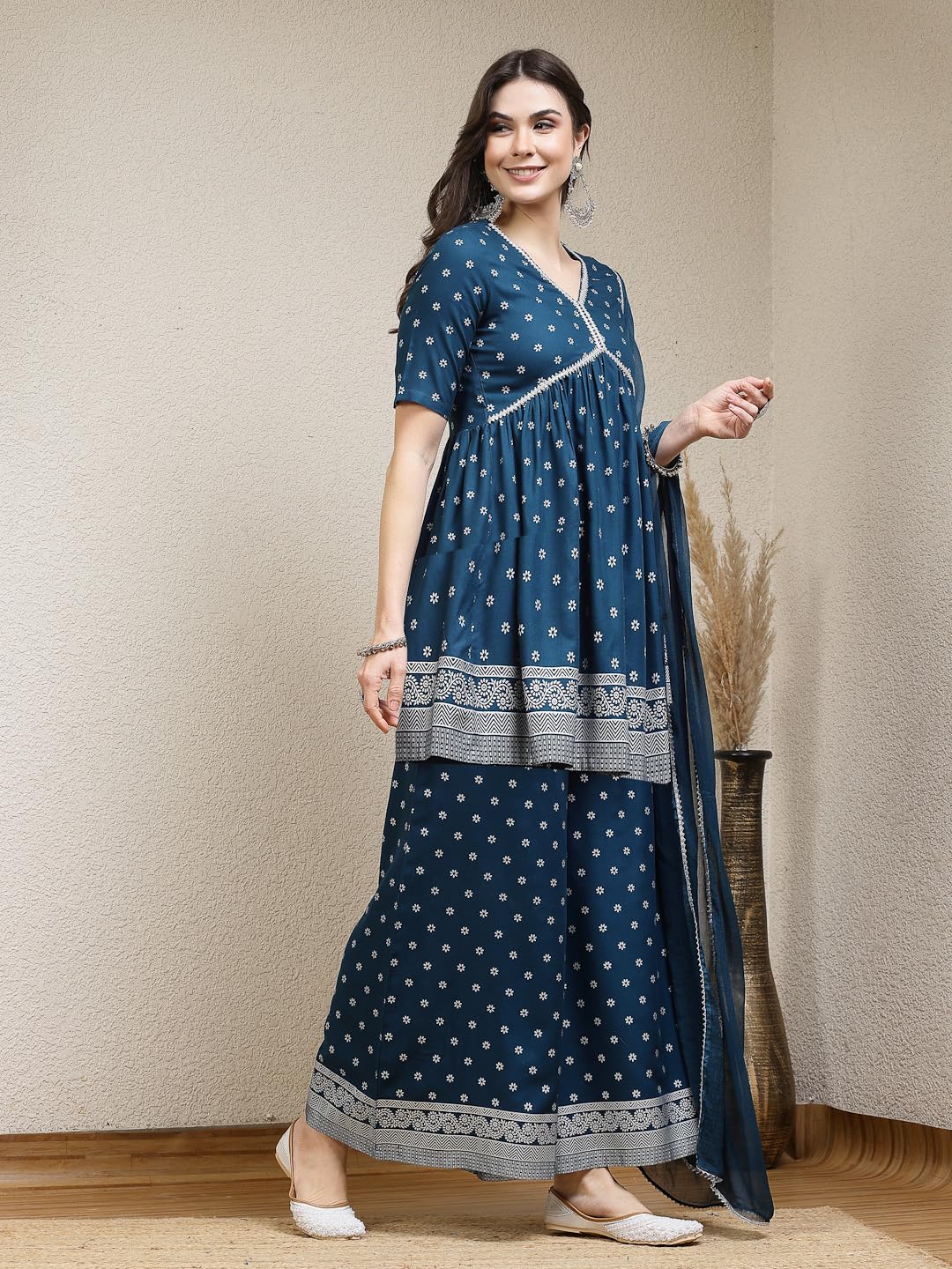 Stylum Women's Ethnic Motif Printed Rayon Naira Cut Kurta Palazzo Dupatta Set (Kpdtealsanjh40, Teal, L)