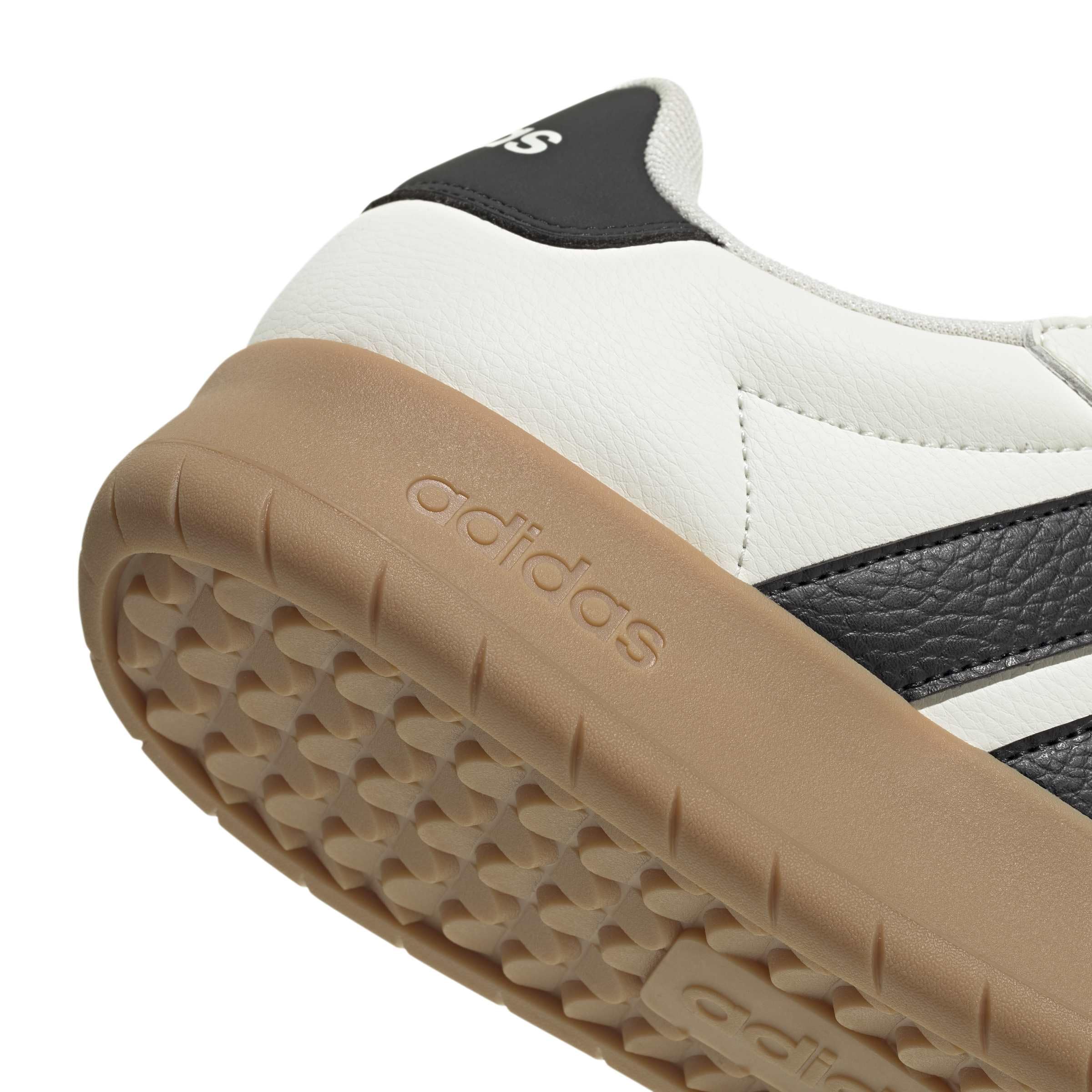 adidas Hombre Barreda Shoes, Off White/Core Black/Gum 3, 48 EU