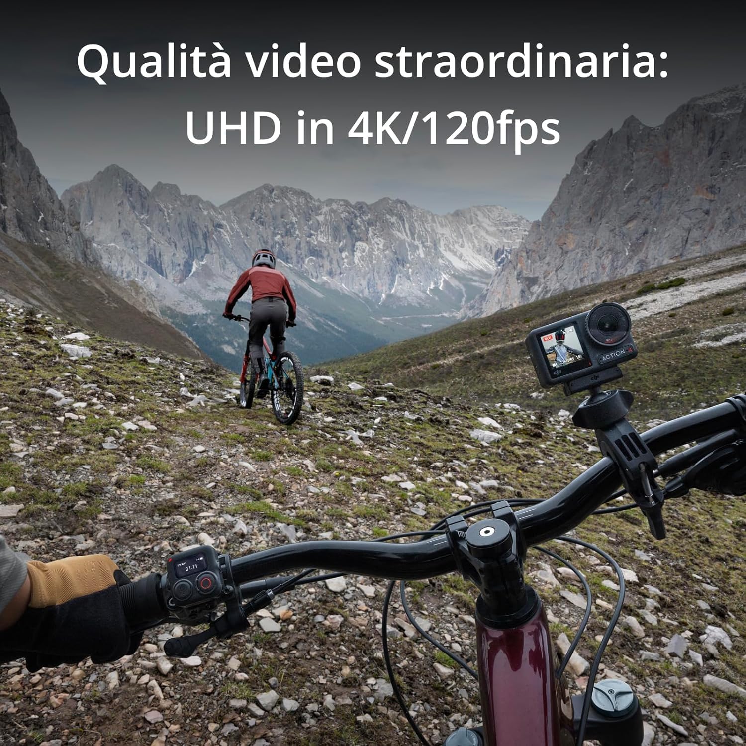 DJI Osmo Action 4 Combo Adventure - Action cam impermeabile 4K/120fps, sensore da 1/1.3 pollici, 10 bit e D-Log M, FOV di 155º ultra ampio, fino a 7,5 ore con 3 batterie extra per i vlog