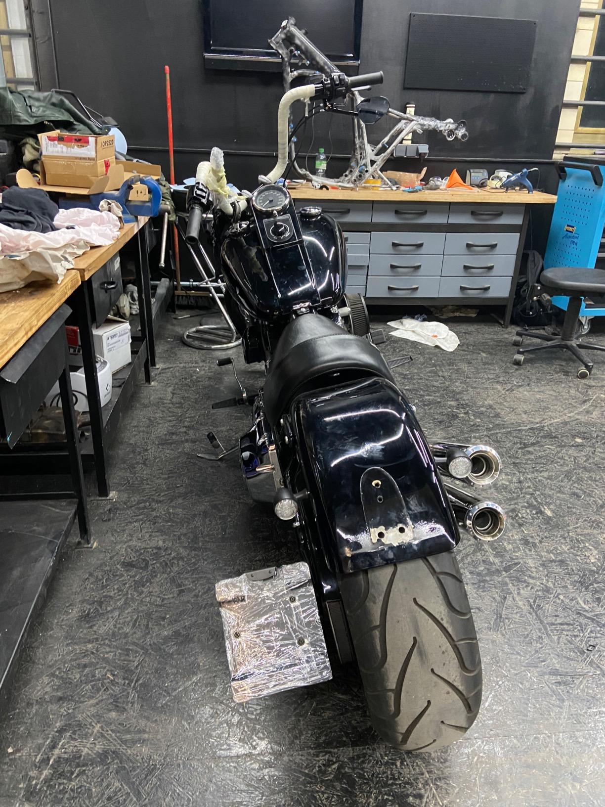 IBEX Kennzeichenhalter Für Yamaha XVS 650/1100 - Seitlicher Nummernschildhalter Mit LED Beleuchtung