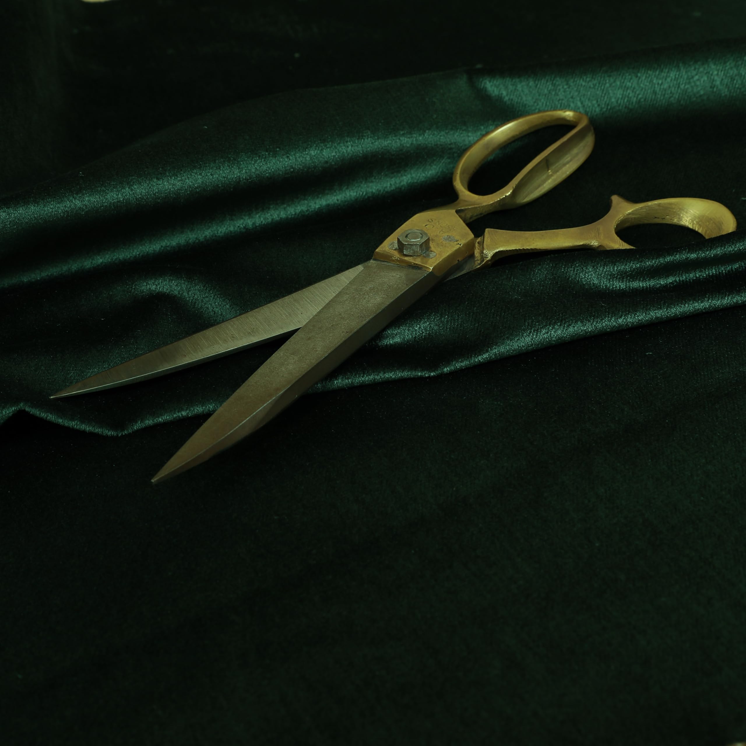 Redbrick Mill Fabrics Flame Retardant Soft Shine Textured Chenille Velvet Upholstery Furnishings Curtains Quality Fabric by The Metre (Army Green) — image 1