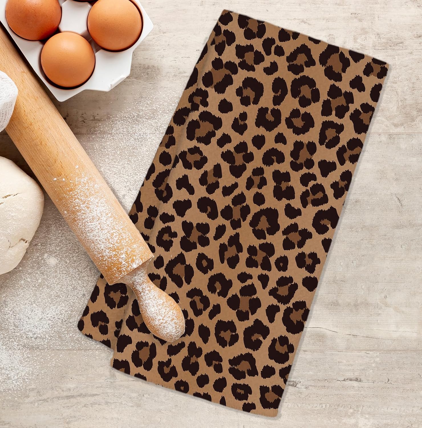 Leopard Print Decorative Hand Towels for Kitchen Bathroom, Cheetah Leopards Gifts for Women, Leopards Cheetahs Kitchen Hand Towels, Cheetah Leopard Print Bathroom Decor, 16x24