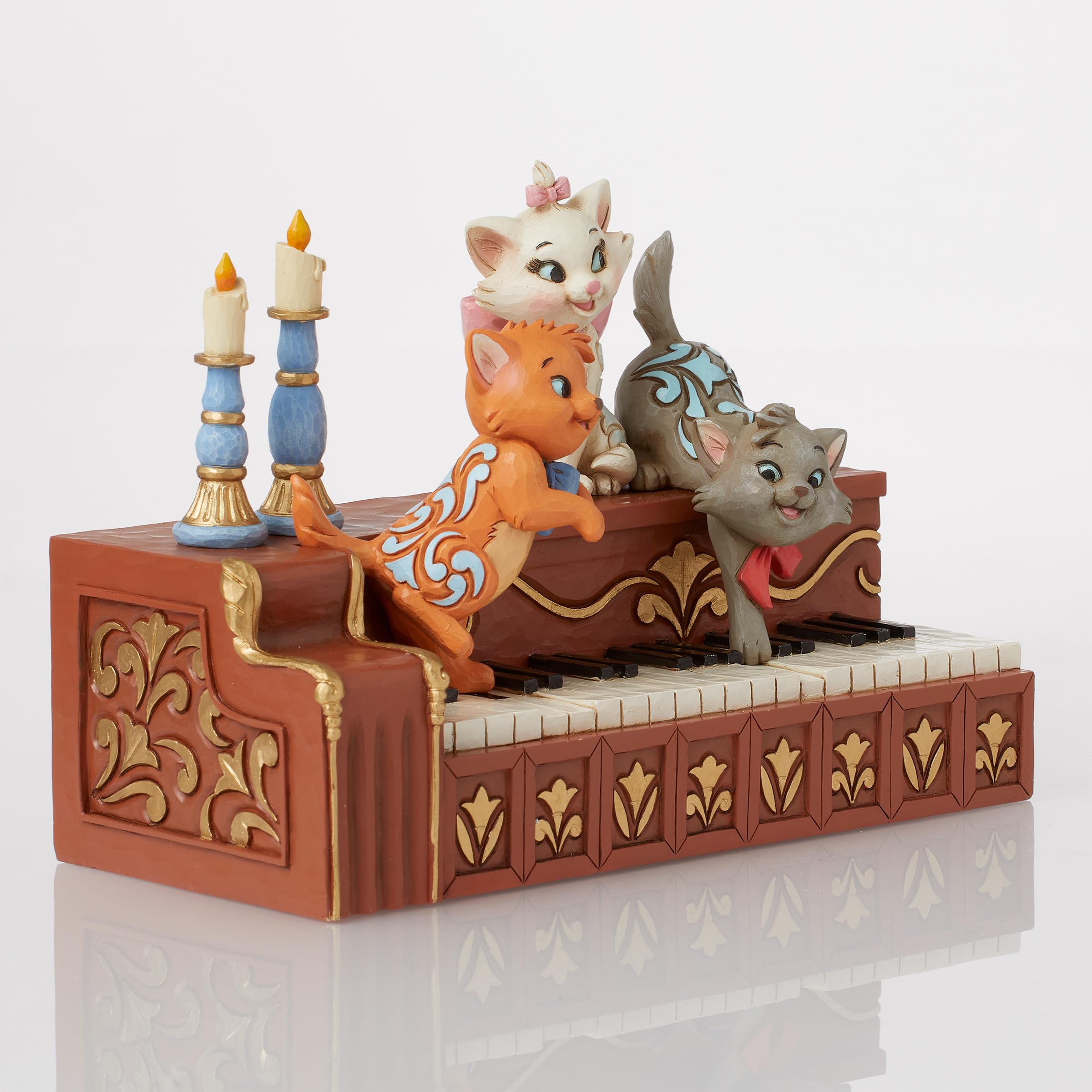 Enesco Disney Traditions Collection by Jim Shore - Statuetta decorativa in resina dipinta a mano, motivo: gattini degli Aristogatti, 12 cm