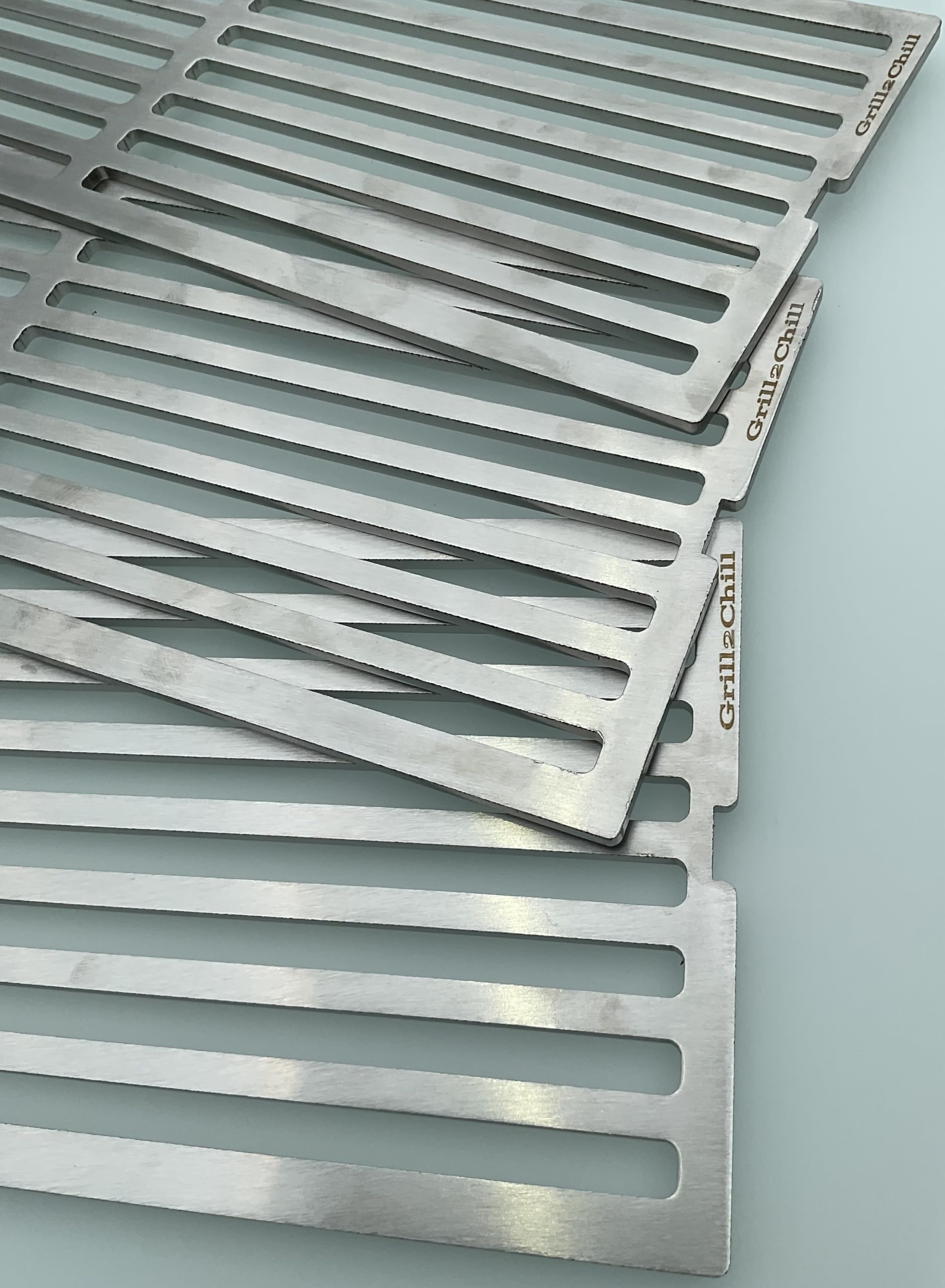 Ruszt do grilla ze stali nierdzewnej V2A 1.4301 pasuje do Grills Char-Broil Professional PRO S2 + Core B2 + LANDMANN Triton PTS 2.0 + Triton maxX PTS 2.0/3 ruszty po 160 x 440 mm = 480 x 440 x 5-5,2