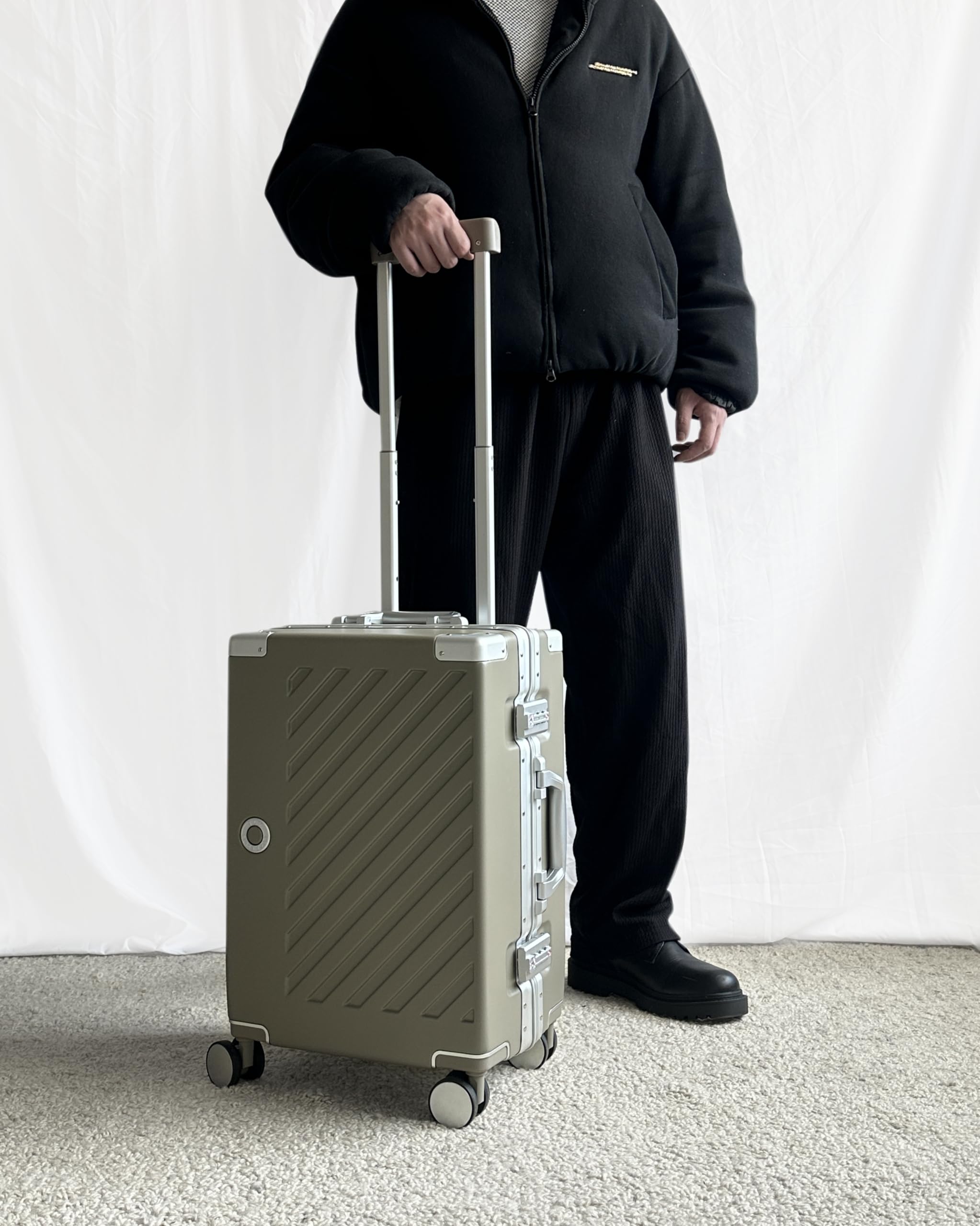 JLY Valigia Rigida 100% Policarbonato Senza Cerniera, Trolley da Viaggio con Doppio Lucchetto TSA, 4 Ruote Girevoli e Manico in Lega di Alluminio, Bagaglio da Stiva (Grigio Kaki, S (56cm 37L))