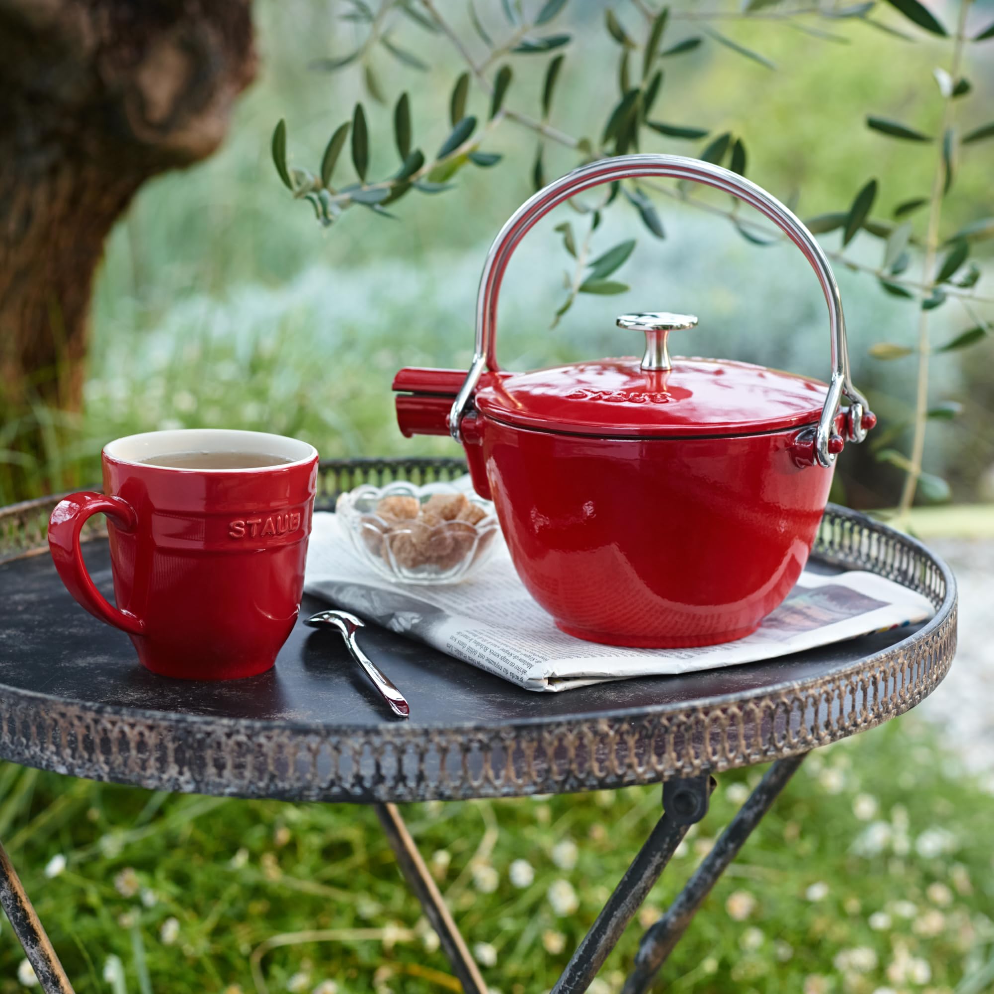 Amazon.com | Staub Cast Iron 1-qt Round Tea Kettle - Cherry, Made